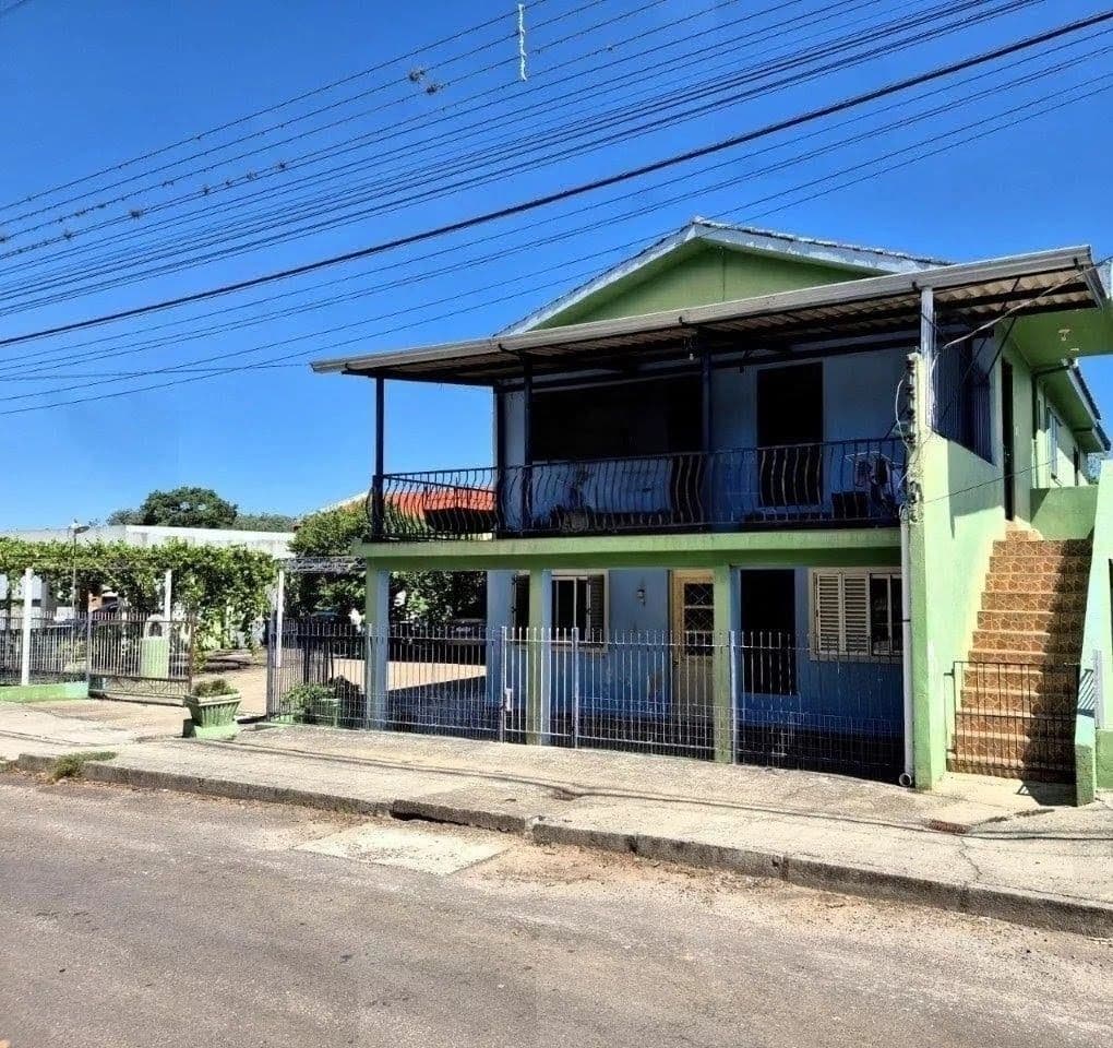 Casa duplex de 5 dormitórios a venda na Boca do Monte — Casa com 5 quartos à venda em Boca do Monte, Santa Maria/RS