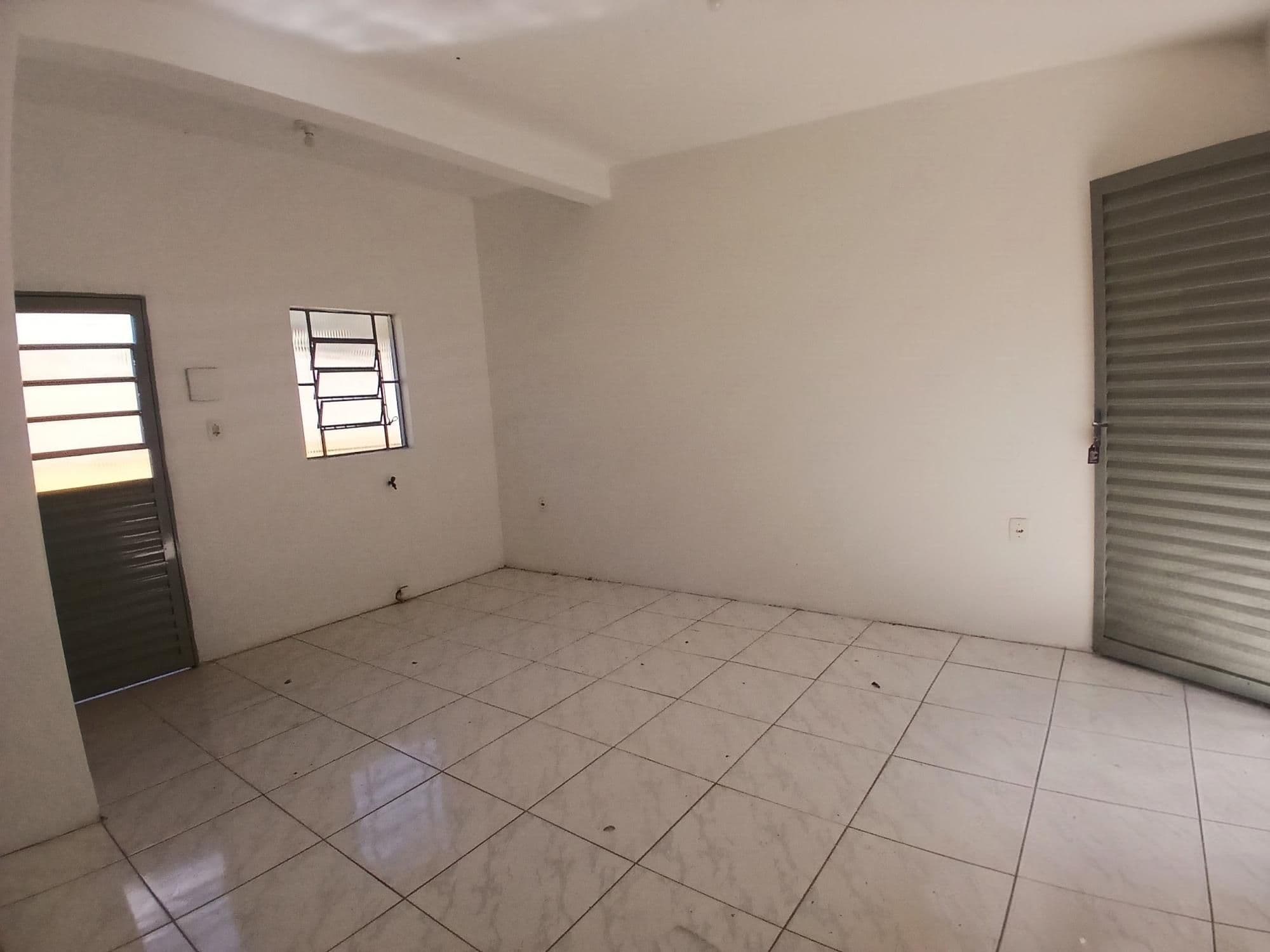 Casa de 1 dormitório, sala e cozinha conjugadas e área de serviço para locação — Casa com 1 quarto para alugar em Nossa Senhora de Lourdes, Santa Maria/RS