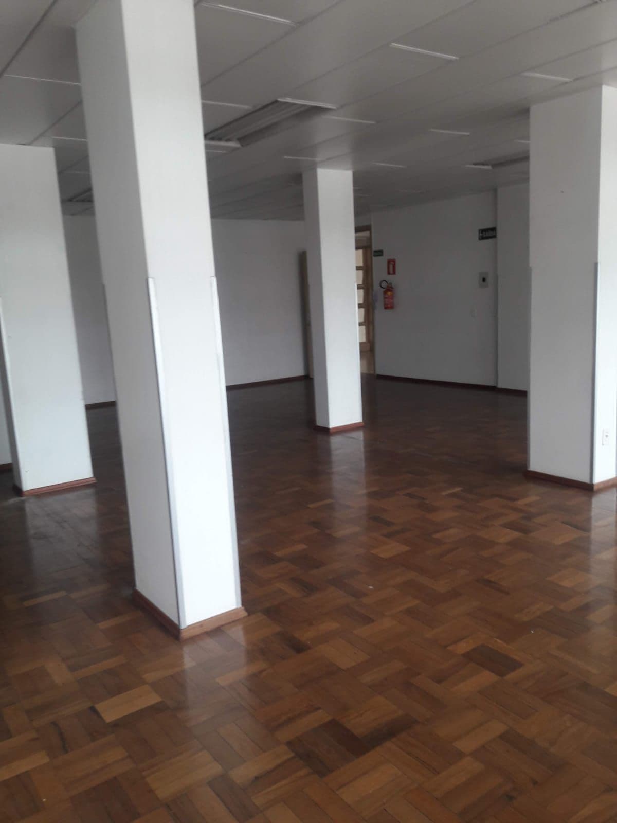 Sala Comercial com 1 sala à venda no Edifício Mascarenhas de Moraes, em Centro, Santa Maria/RS — foto 4 de 7