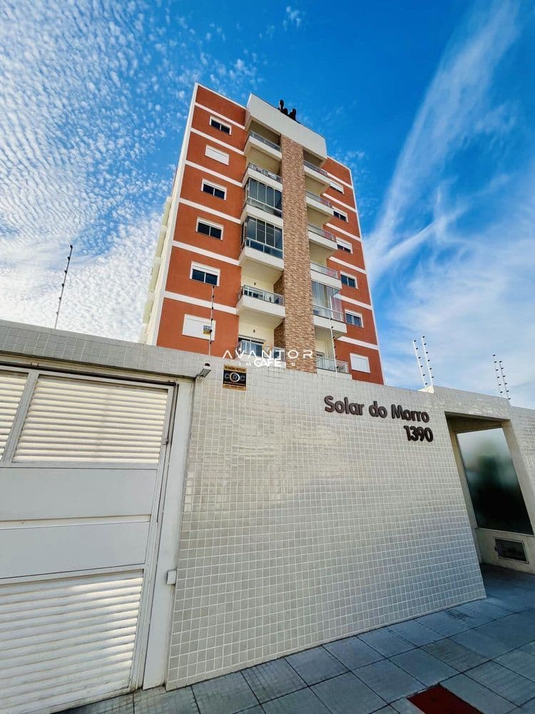 Fachada do prédio com garagem — Apartamento com 2 quartos à venda em Passo D'Areia, Santa Maria/RS