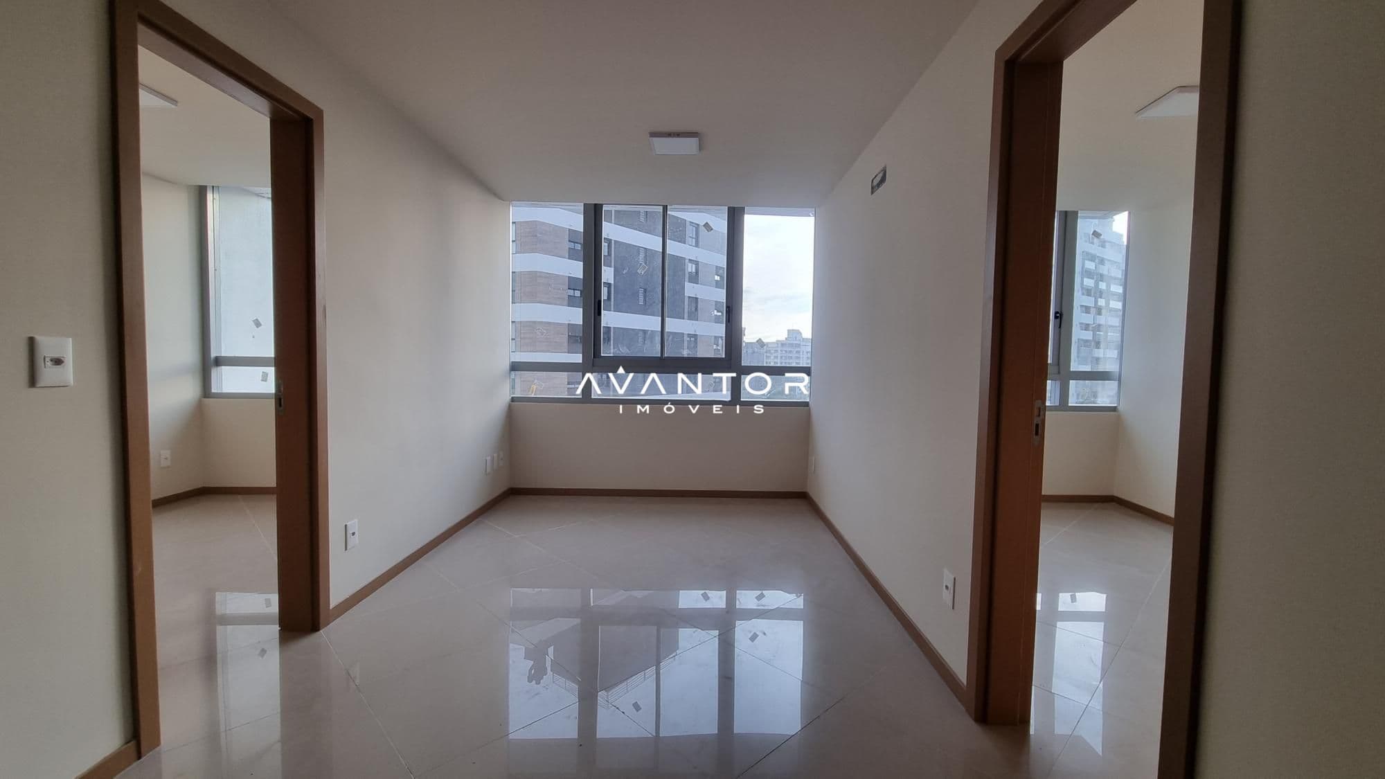 Sala de estar com vista para a cidade — Apartamento com 2 quartos para alugar em Centro, Santa Maria/RS
