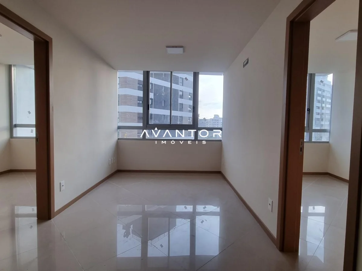 Sala de estar com vista para a cidade — Apartamento com 2 quartos para alugar em Centro, Santa Maria/RS