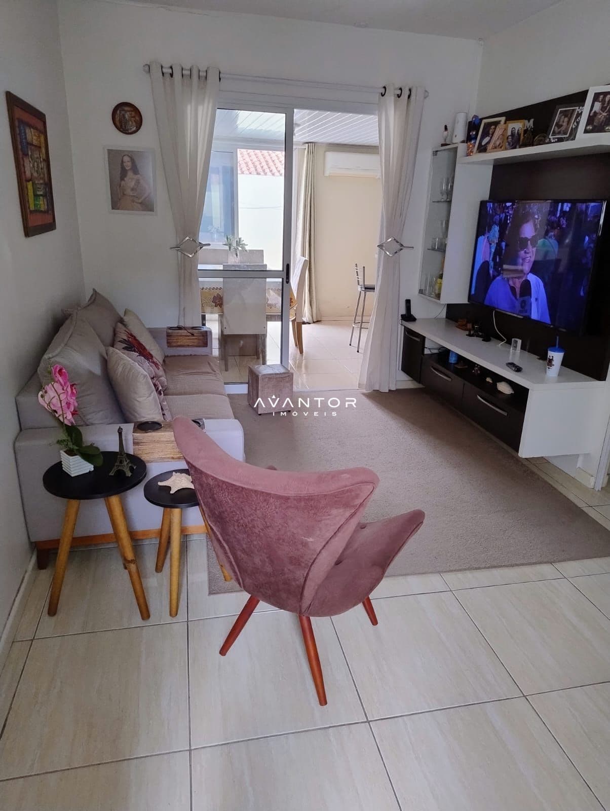 Sala de estar integrada com sacada — Casa de Condomínio com 3 quartos à venda em Cerrito, Santa Maria/RS