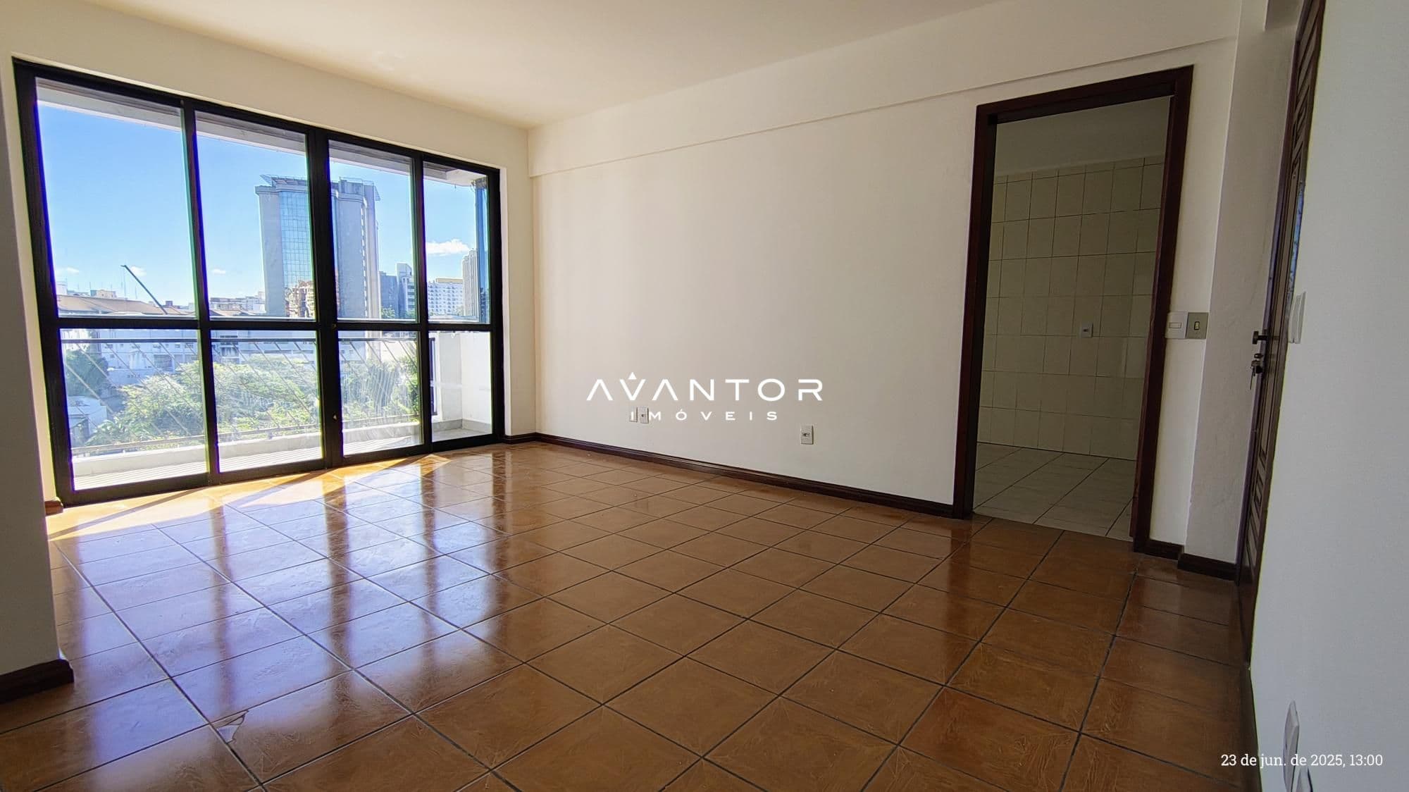 Apartamento com 2 quartos à venda no Edifício Algarve, em Centro, Santa Maria/RS — foto 4 de 14