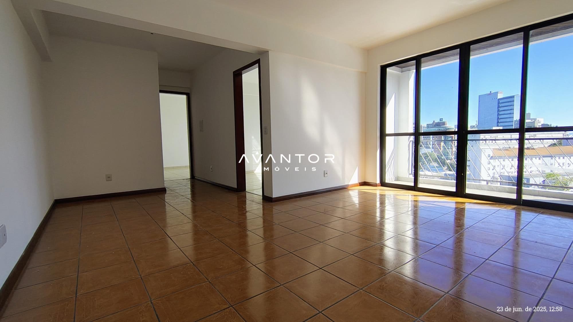 Apartamento com 2 quartos à venda no Edifício Algarve, em Centro, Santa Maria/RS — foto 5 de 14