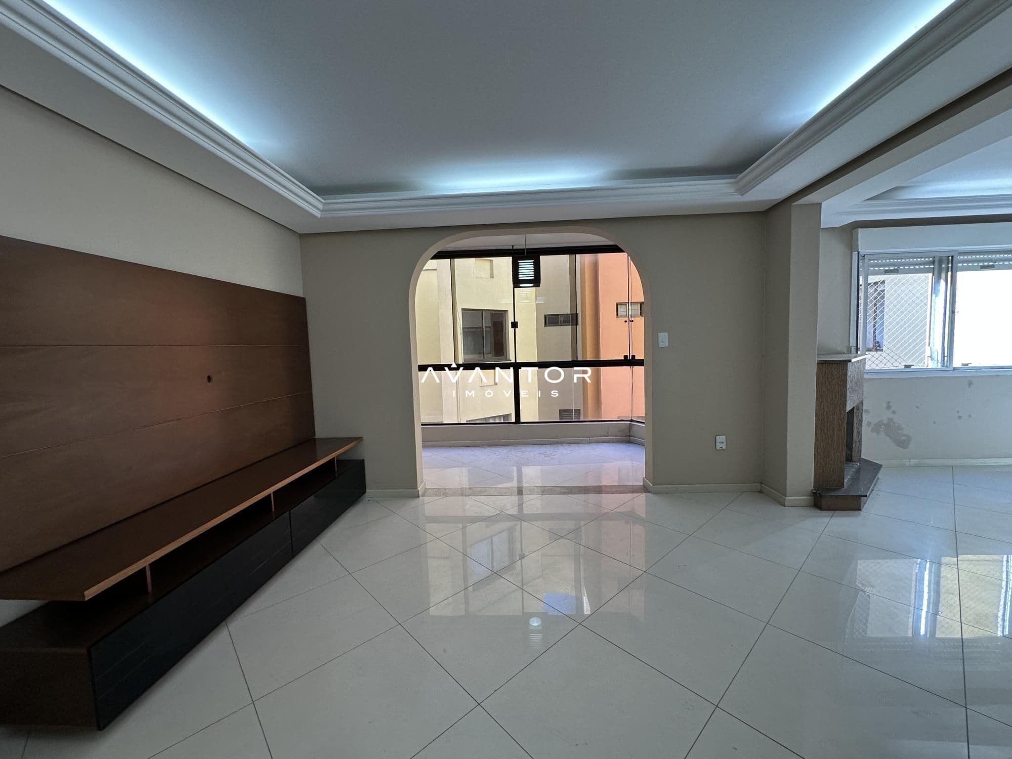Apartamento com 3 quartos à venda no Edifício Tais, em Nossa Senhora Medianeira, Santa Maria/RS — foto 3 de 14