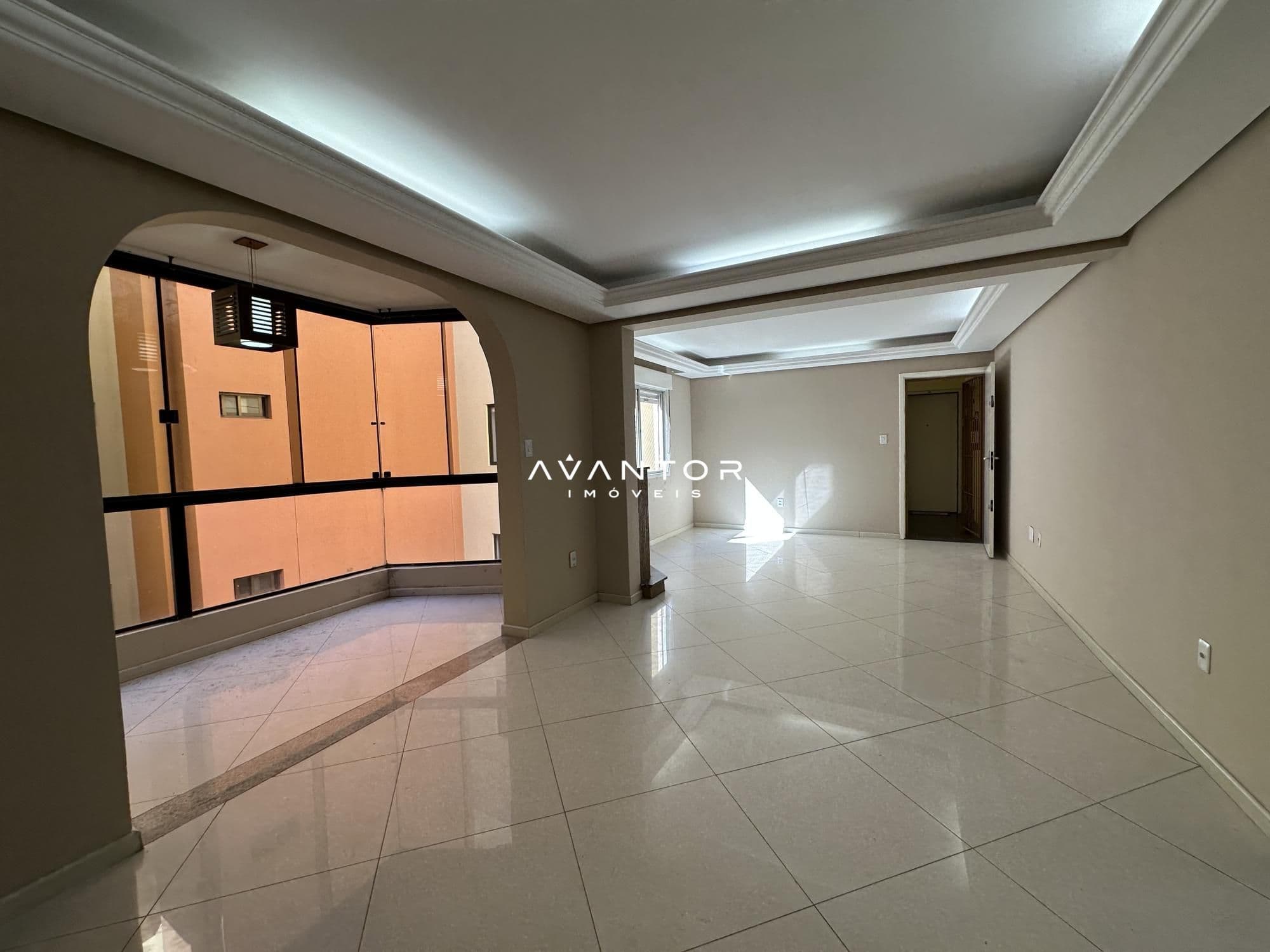 Apartamento com 3 quartos à venda no Edifício Tais, em Nossa Senhora Medianeira, Santa Maria/RS — foto 4 de 14