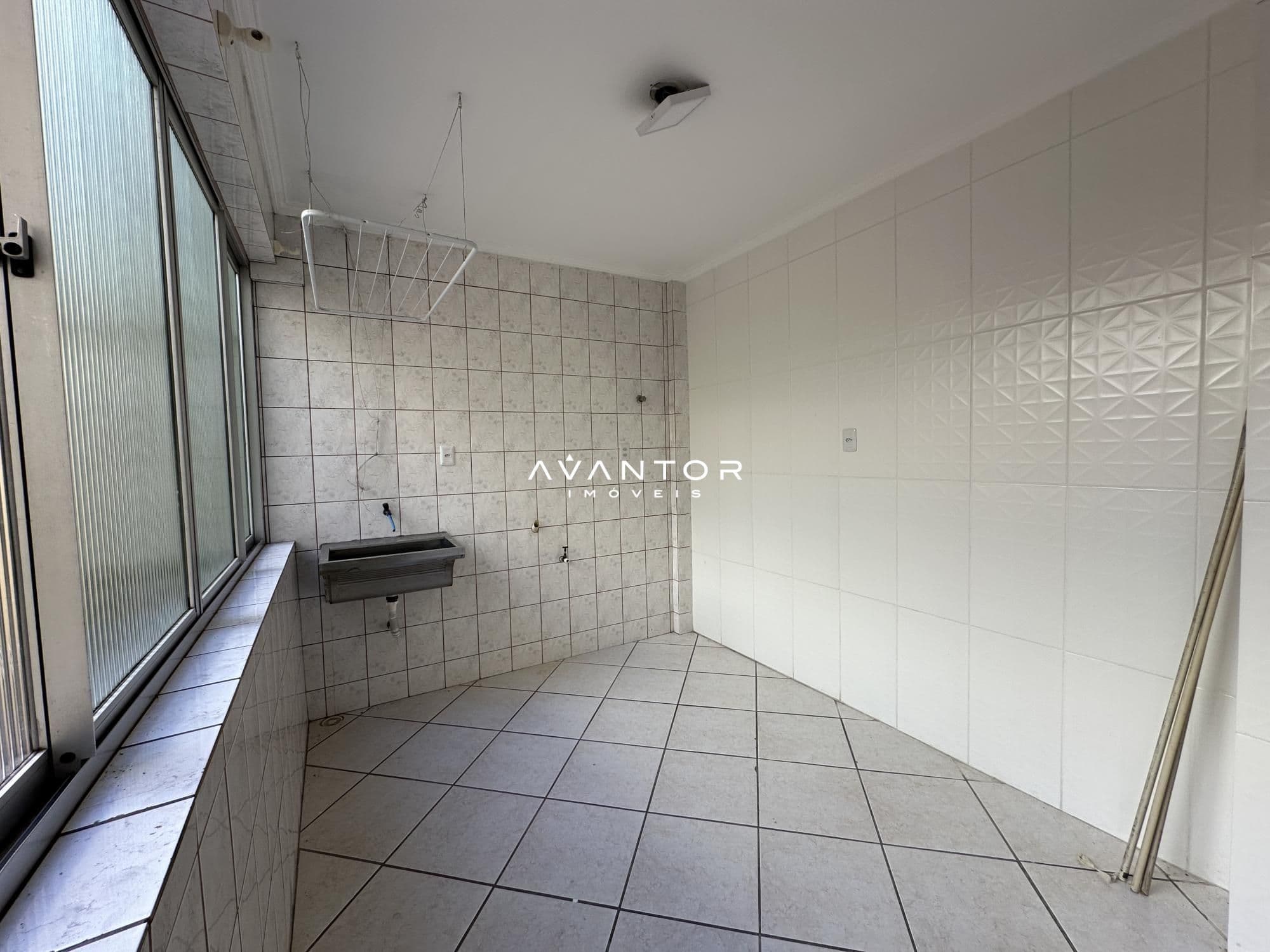 Apartamento com 3 quartos à venda no Edifício Tais, em Nossa Senhora Medianeira, Santa Maria/RS — foto 7 de 14