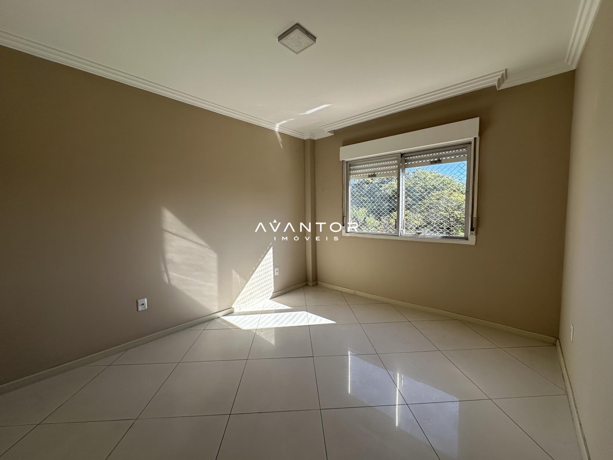 Apartamento com 3 quartos à venda no Edifício Tais, em Nossa Senhora Medianeira, Santa Maria/RS — foto 12 de 14