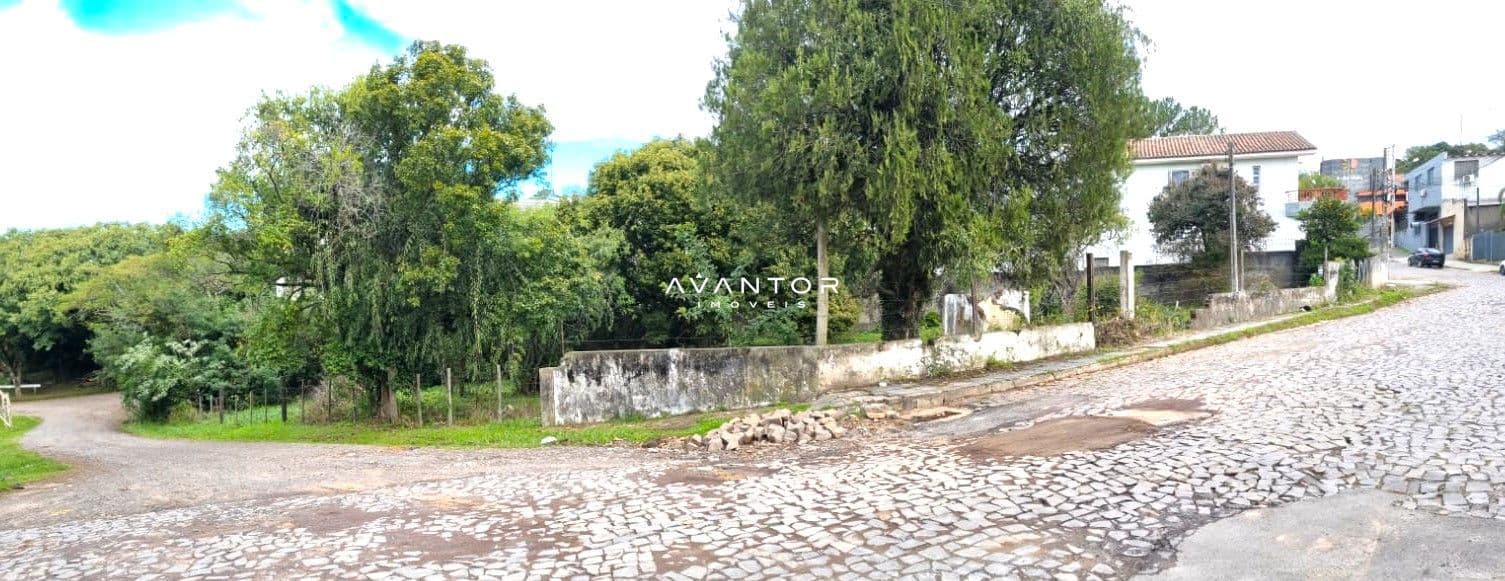 Terreno com entrada de acesso e muro — Terreno à venda em Km 3, Santa Maria/RS