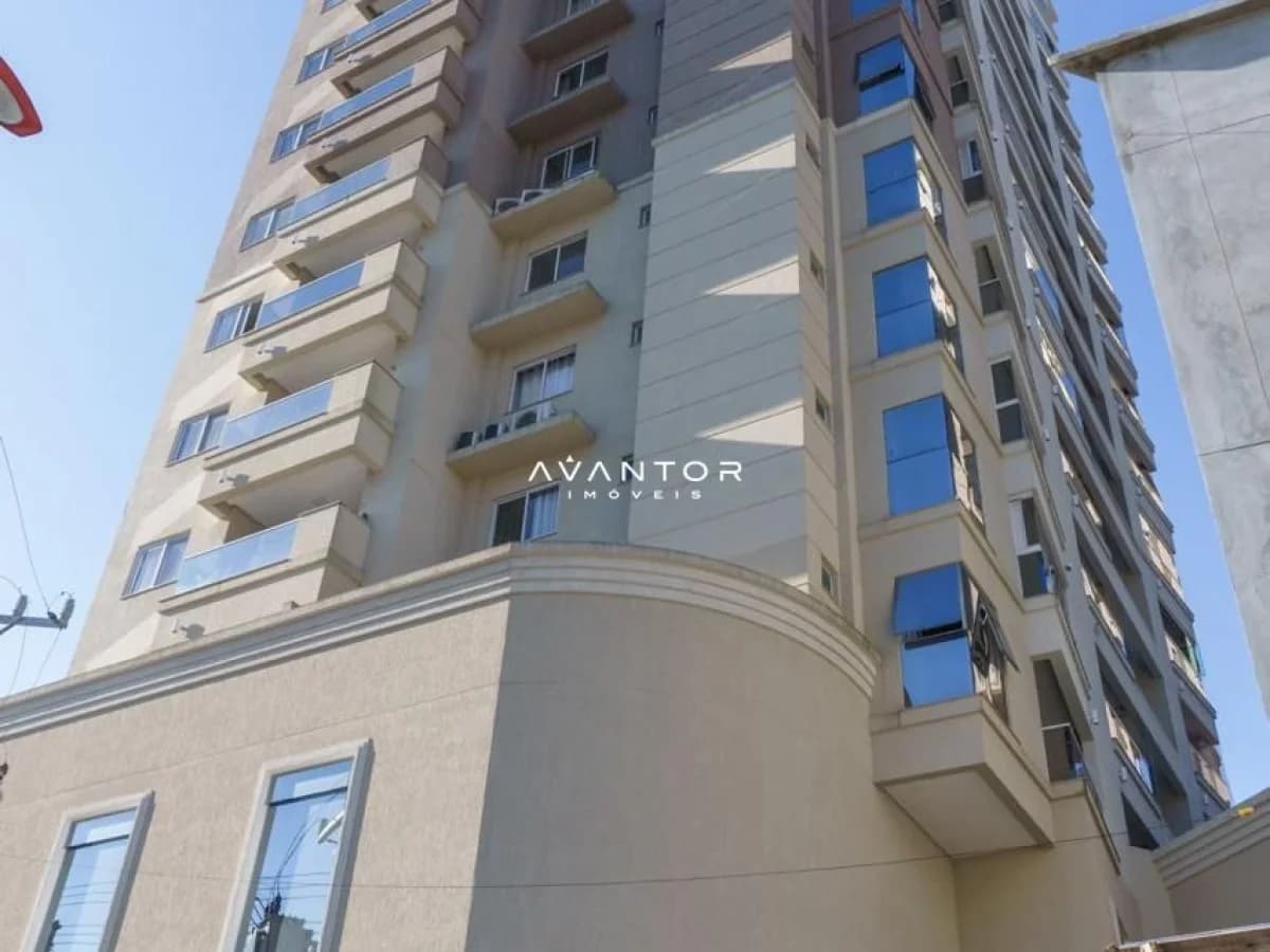 Fachada do prédio com sacadas — Apartamento com 2 quartos à venda em Taboleiro dos Oliveiras, Itapema/SC