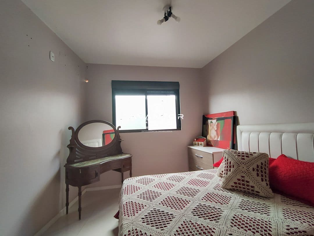 Casa com 4 dormitórios, piscina, pátio, em bairro central, Santa Maria/RS — Casa com 4 quartos à venda em Centro, Santa Maria/RS