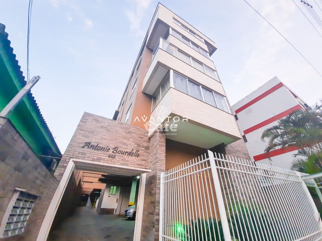 Fachada do prédio com garagem — Apartamento com 1 quarto à venda em Nossa Senhora do Rosário, Santa Maria/RS