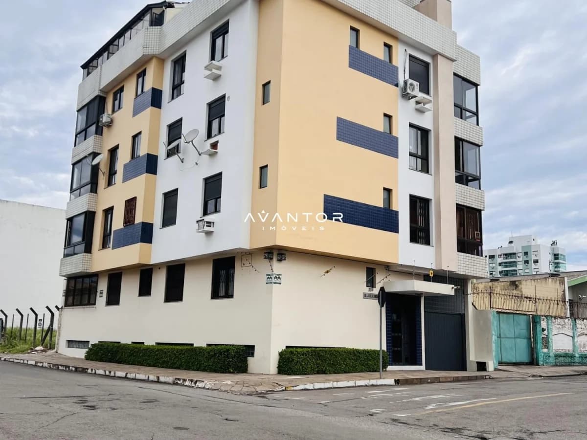Fachada do prédio com sacadas — Apartamento com 1 quarto à venda em Nossa Senhora do Rosário, Santa Maria/RS