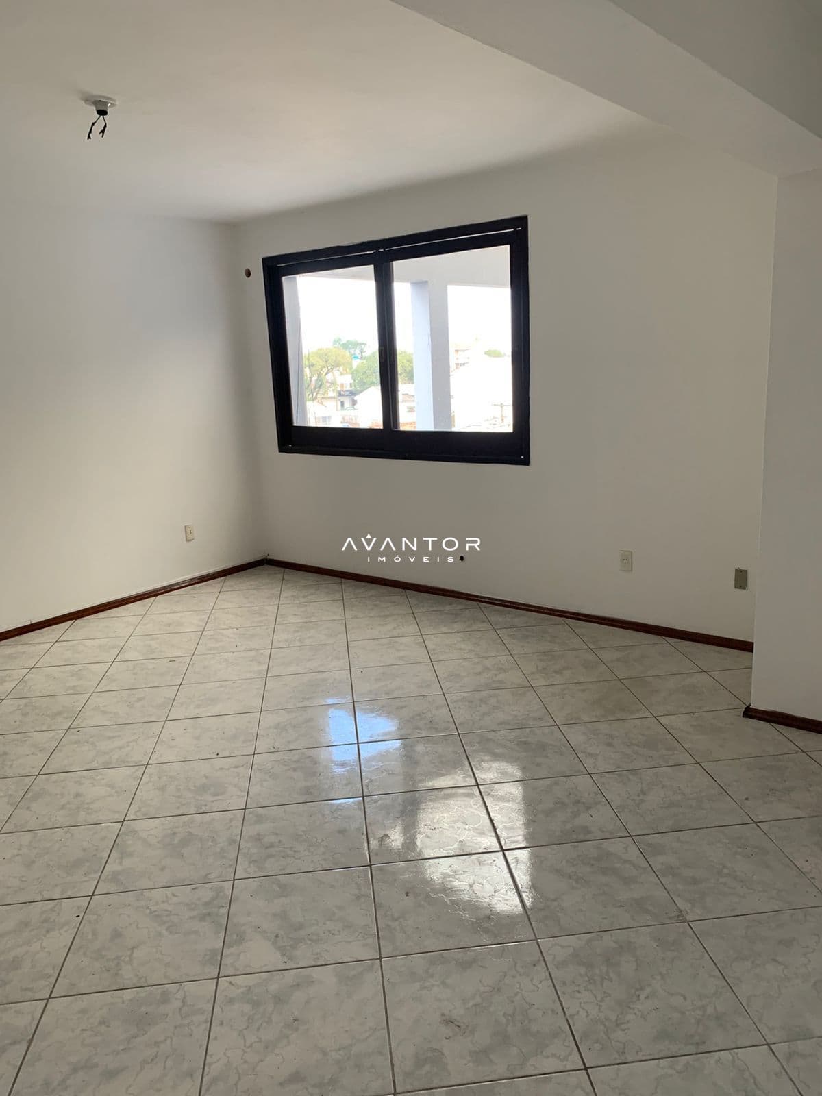 Apartamento com 2 quartos para alugar em Duque de Caxias, Santa Maria/RS — foto 2 de 15