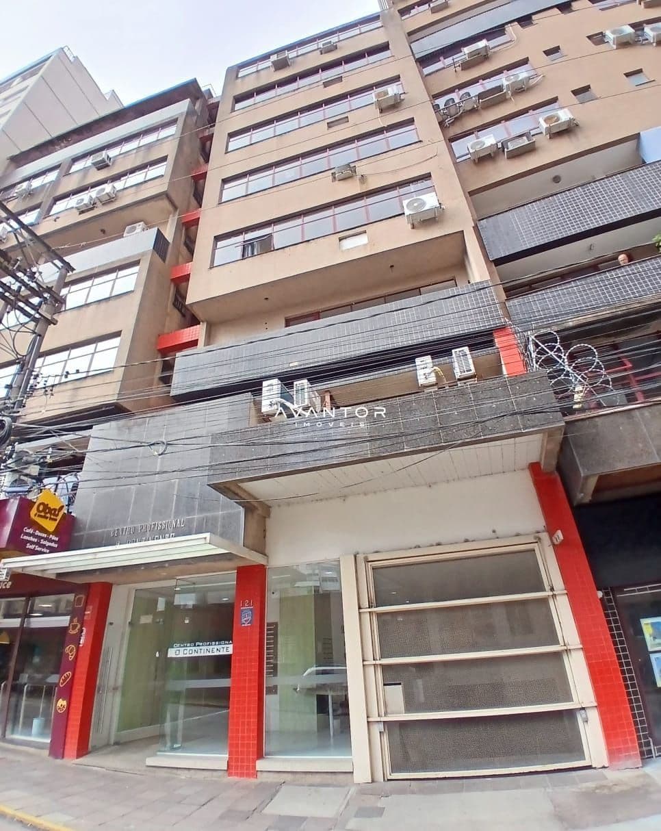 Fachada do prédio com acabamento em alvenaria — Sala Comercial com 3 salas à venda em Centro, Santa Maria/RS