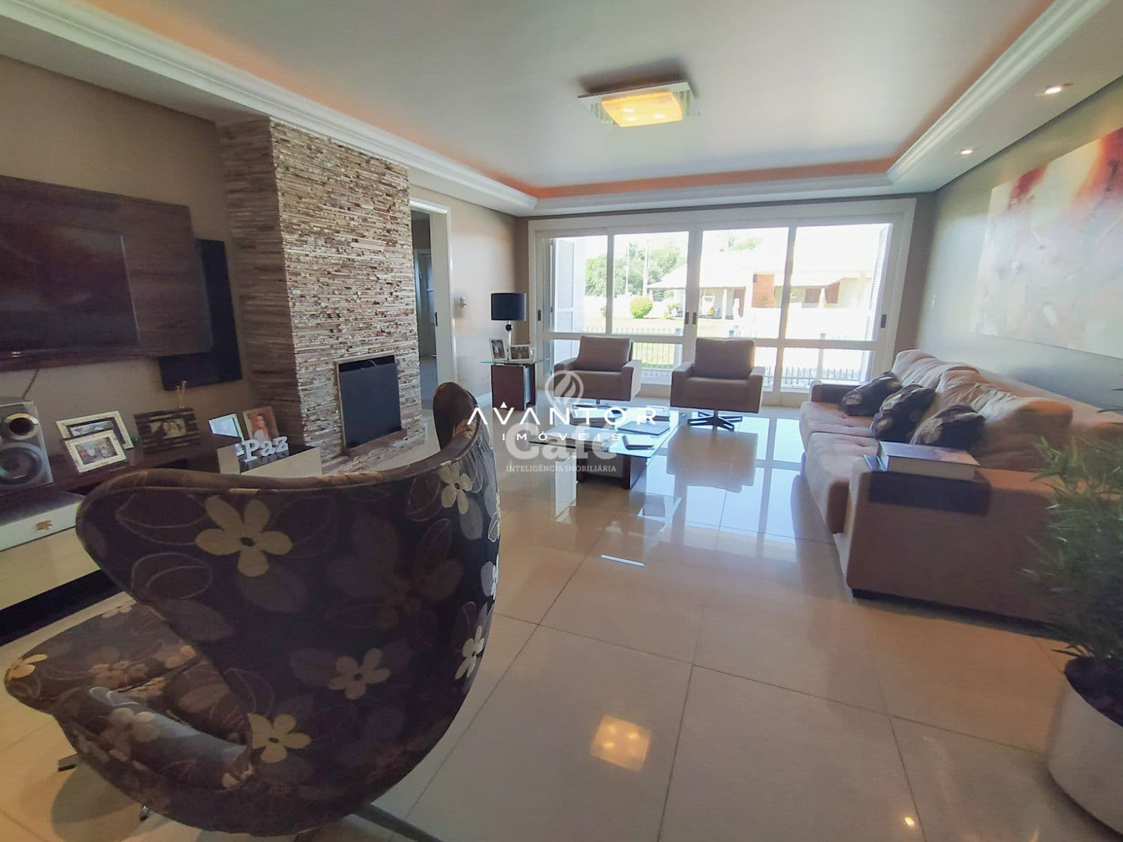 Casa com 5 quartos à venda em São José, Santa Maria/RS — foto 2 de 48