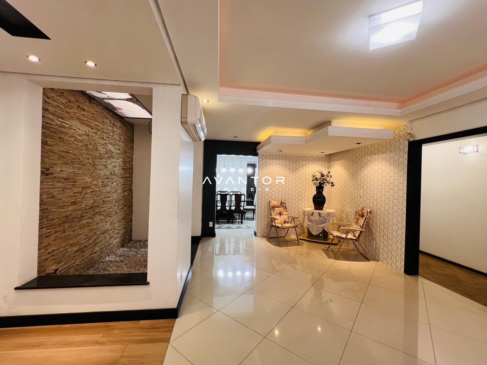 Living - jardim de invervo — Casa com 4 quartos à venda em Nossa Senhora do Rosário, Santa Maria/RS