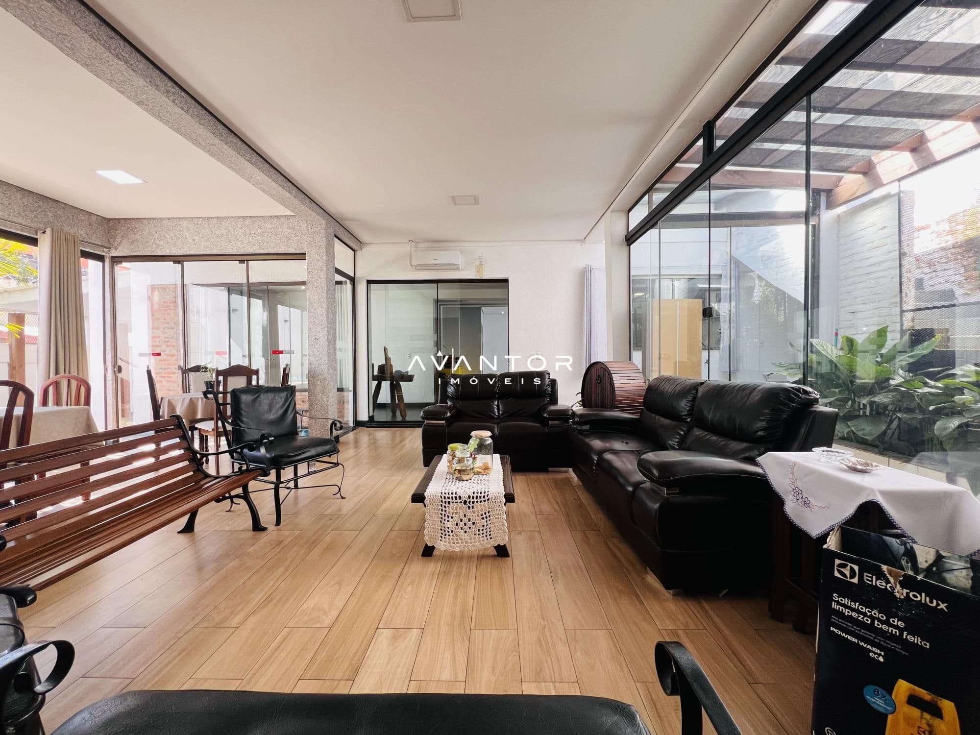 Sala area goumert — Casa com 4 quartos à venda em Nossa Senhora do Rosário, Santa Maria/RS