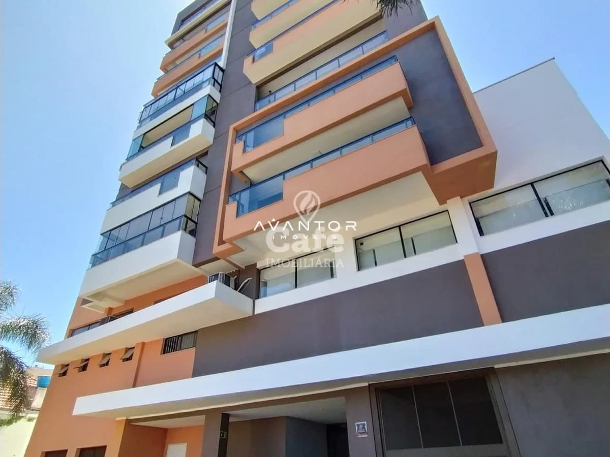 Fachada do prédio com sacadas — Apartamento com 2 quartos à venda em Nossa Senhora Medianeira, Santa Maria/RS