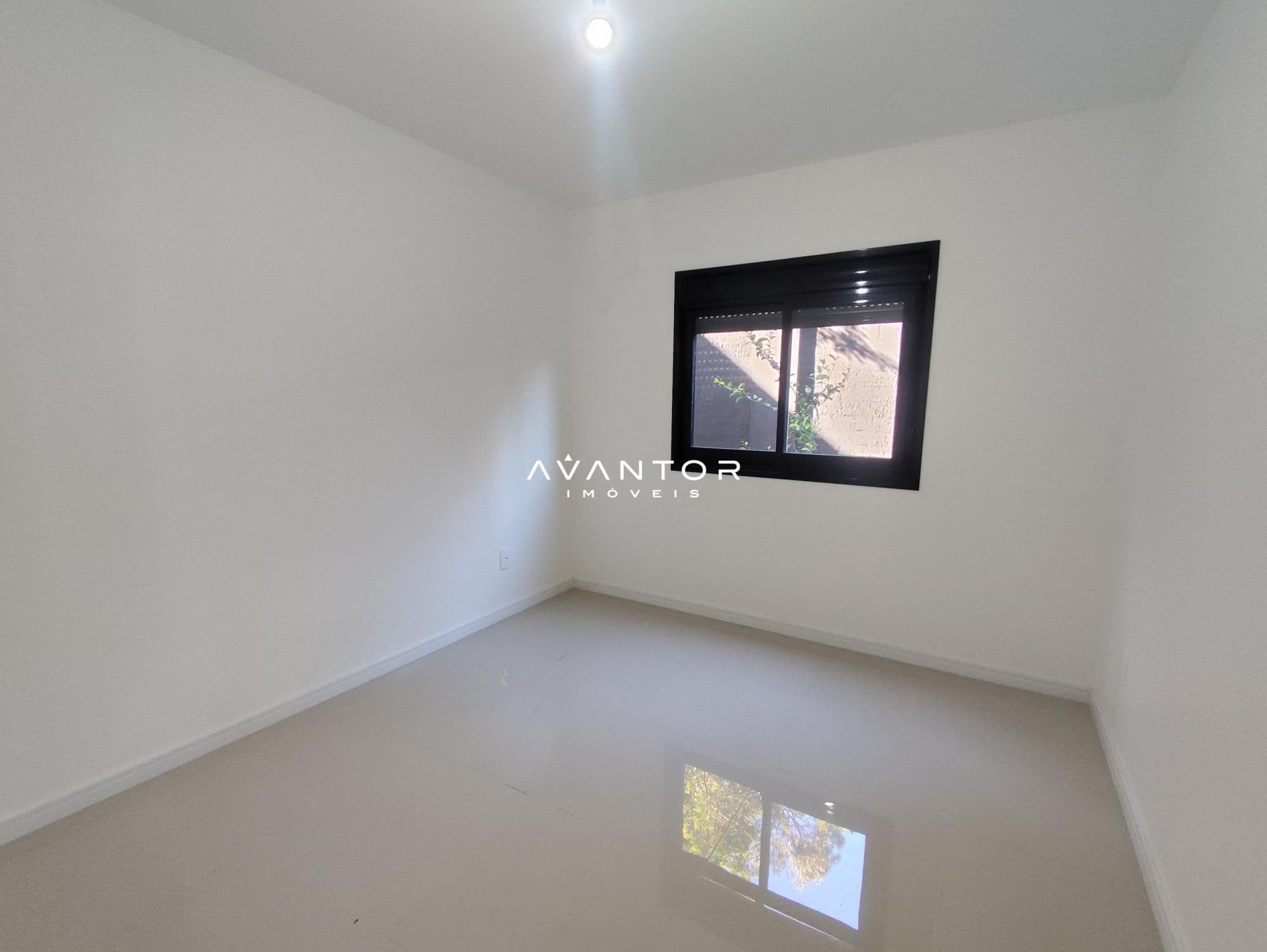 Apartamento com 2 quartos à venda no Edifício Távira, em Uglione, Santa Maria/RS — foto 4 de 11