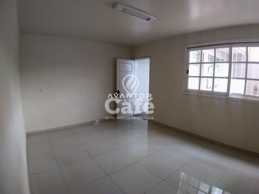 Casa Comercial com 4 salas à venda em Nossa Senhora Medianeira, Santa Maria/RS — foto 10 de 29