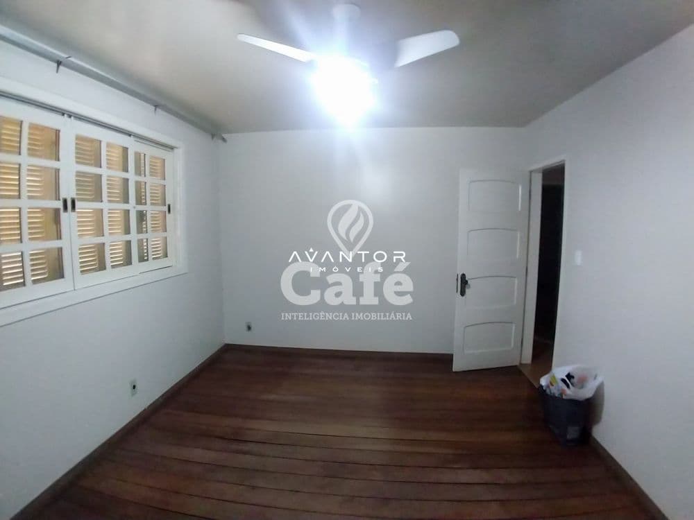 Casa Comercial com 4 salas à venda em Nossa Senhora Medianeira, Santa Maria/RS — foto 16 de 29