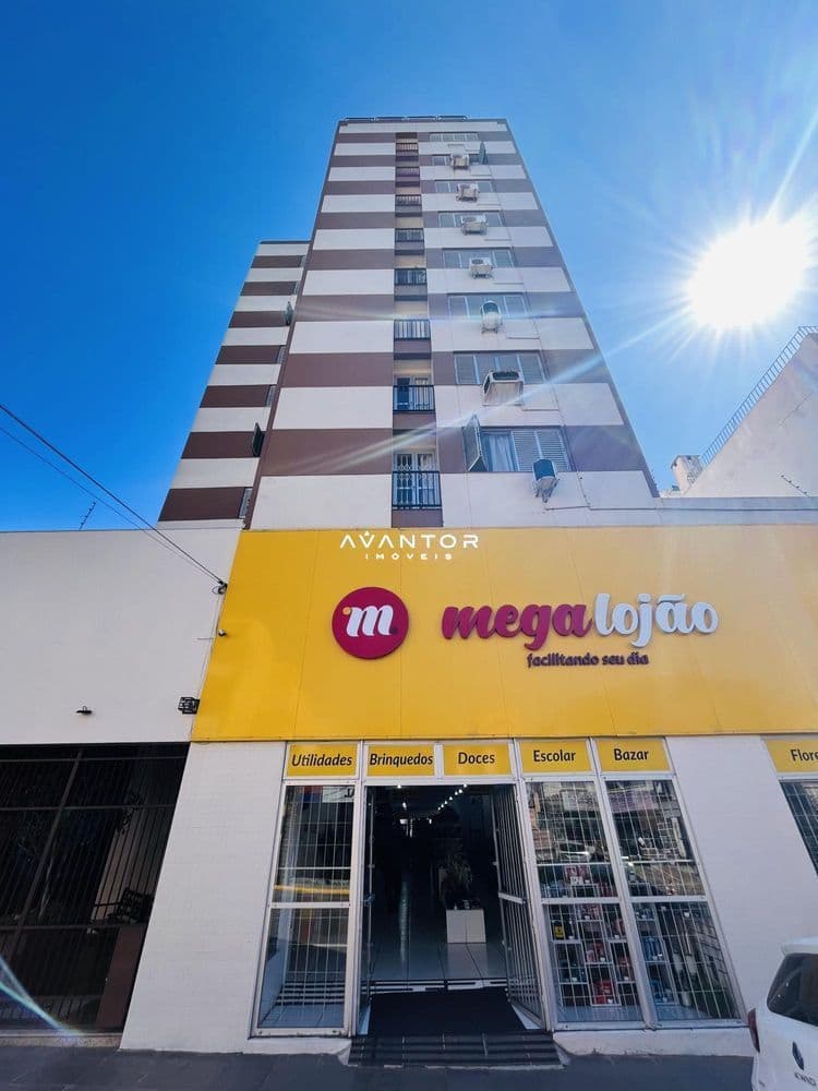 Fachada do prédio com comércio — Apartamento com 3 quartos à venda no Edifício Monte Líbano, em Centro, Santa Maria/RS