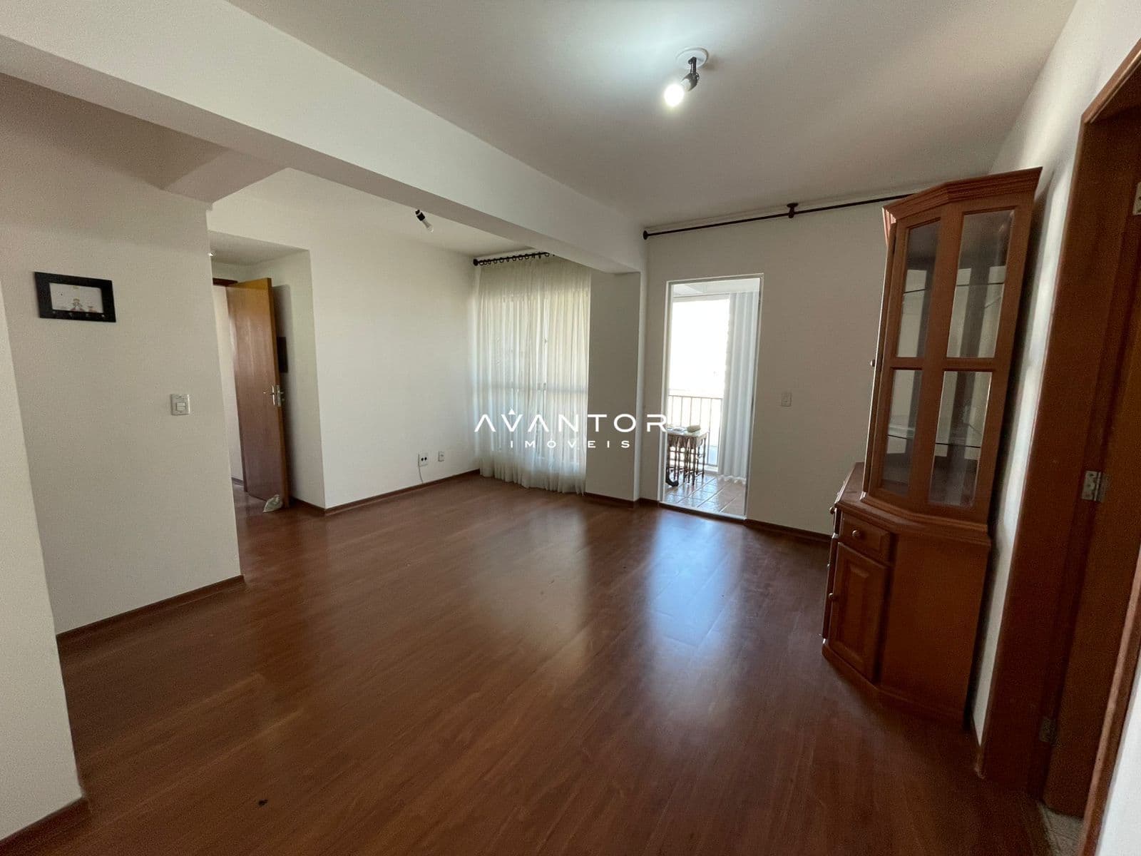Apartamento com 3 quartos à venda no Edifício Monte Líbano, em Centro, Santa Maria/RS — foto 2 de 18