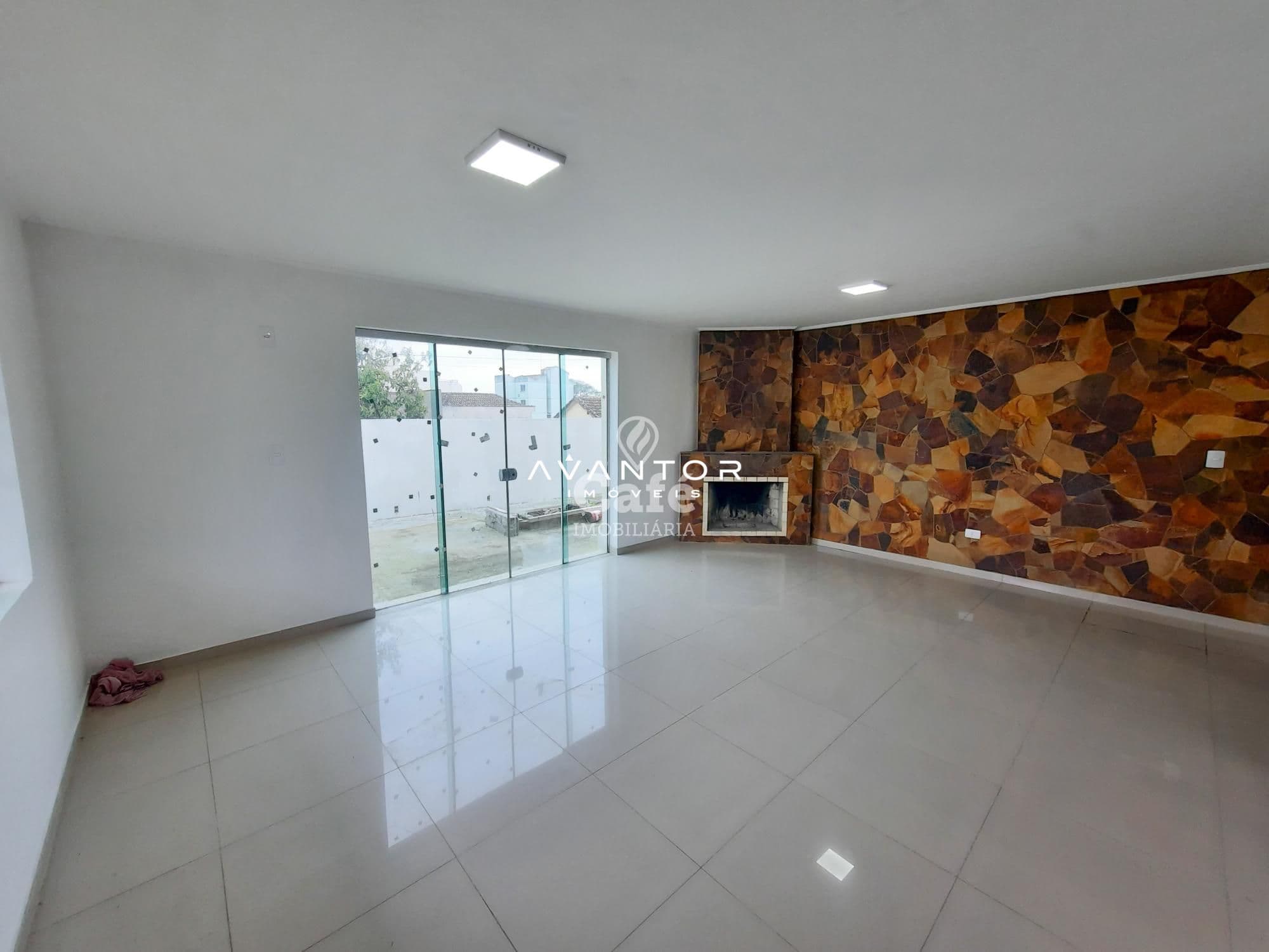Casa com 5 quartos à venda em Nossa Senhora Medianeira, Santa Maria/RS — foto 2 de 27