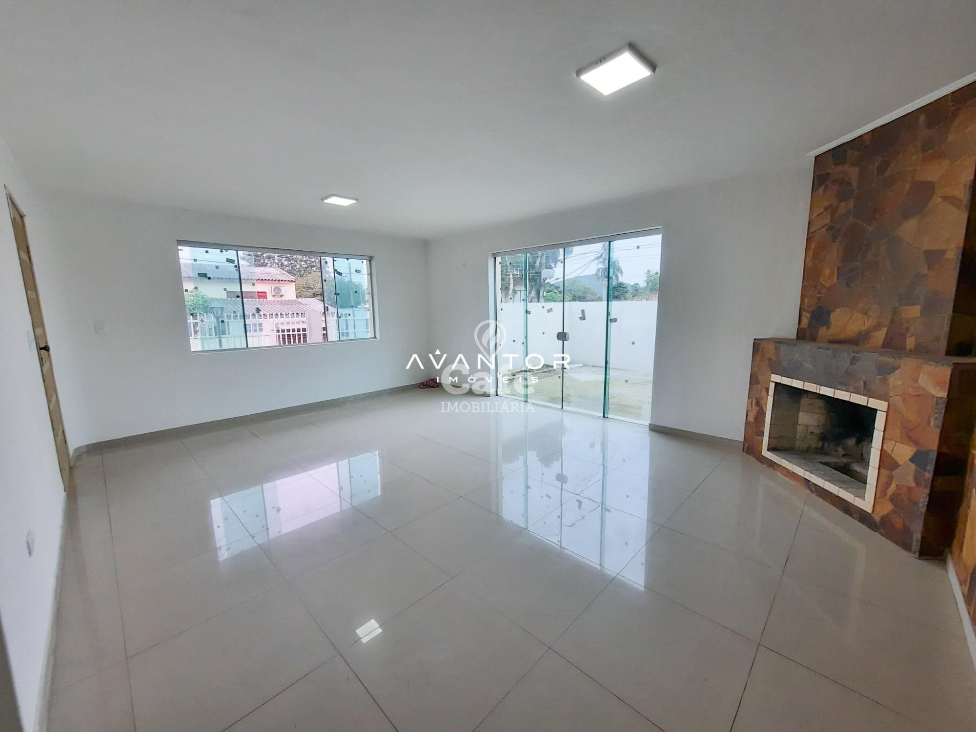 Casa com 5 quartos à venda em Nossa Senhora Medianeira, Santa Maria/RS — foto 4 de 27