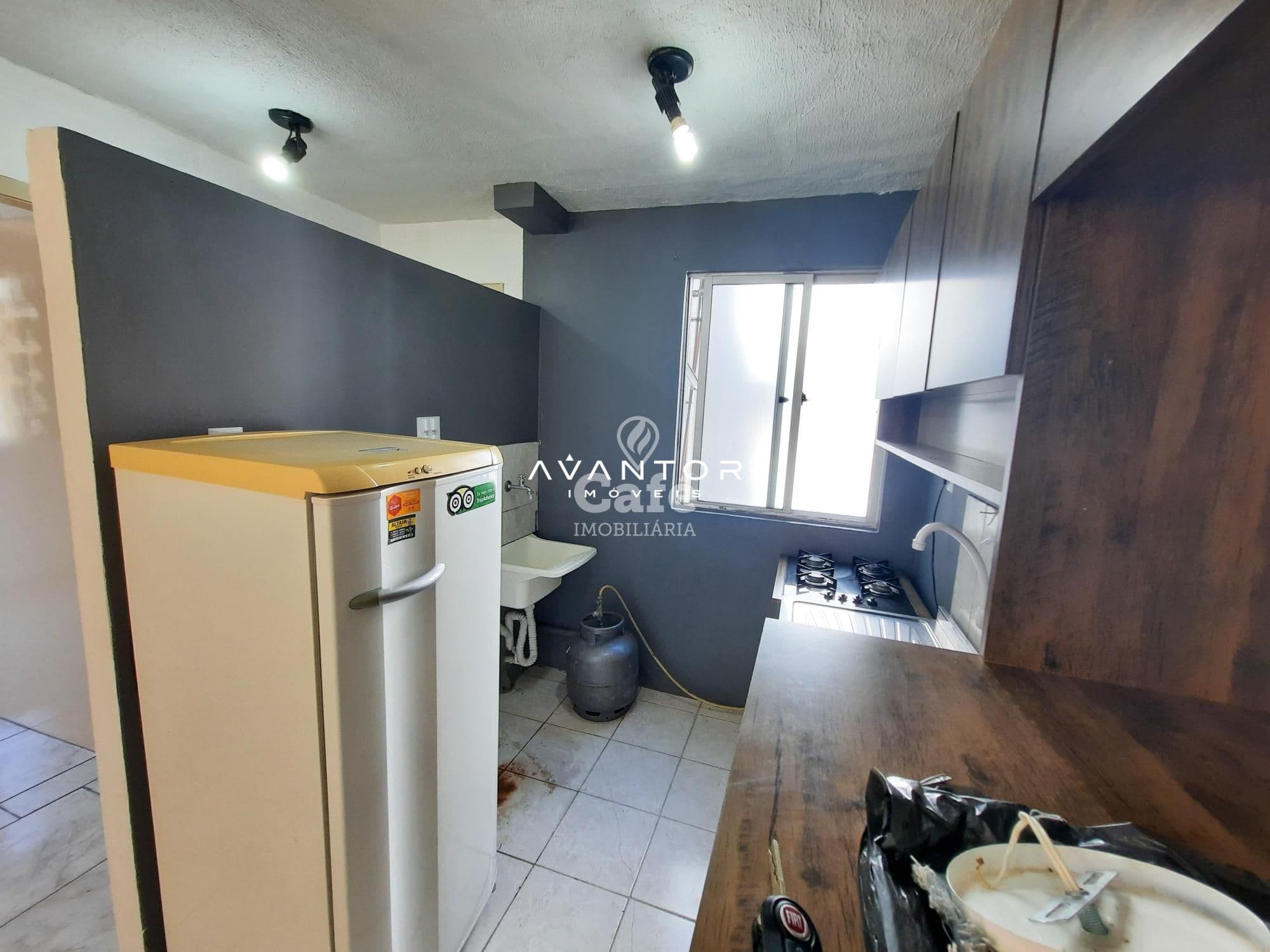 Apartamento de 2 dormitórios com vaga de estacionamento — Apartamento com 2 quartos à venda em Juscelino Kubitschek, Santa Maria/RS