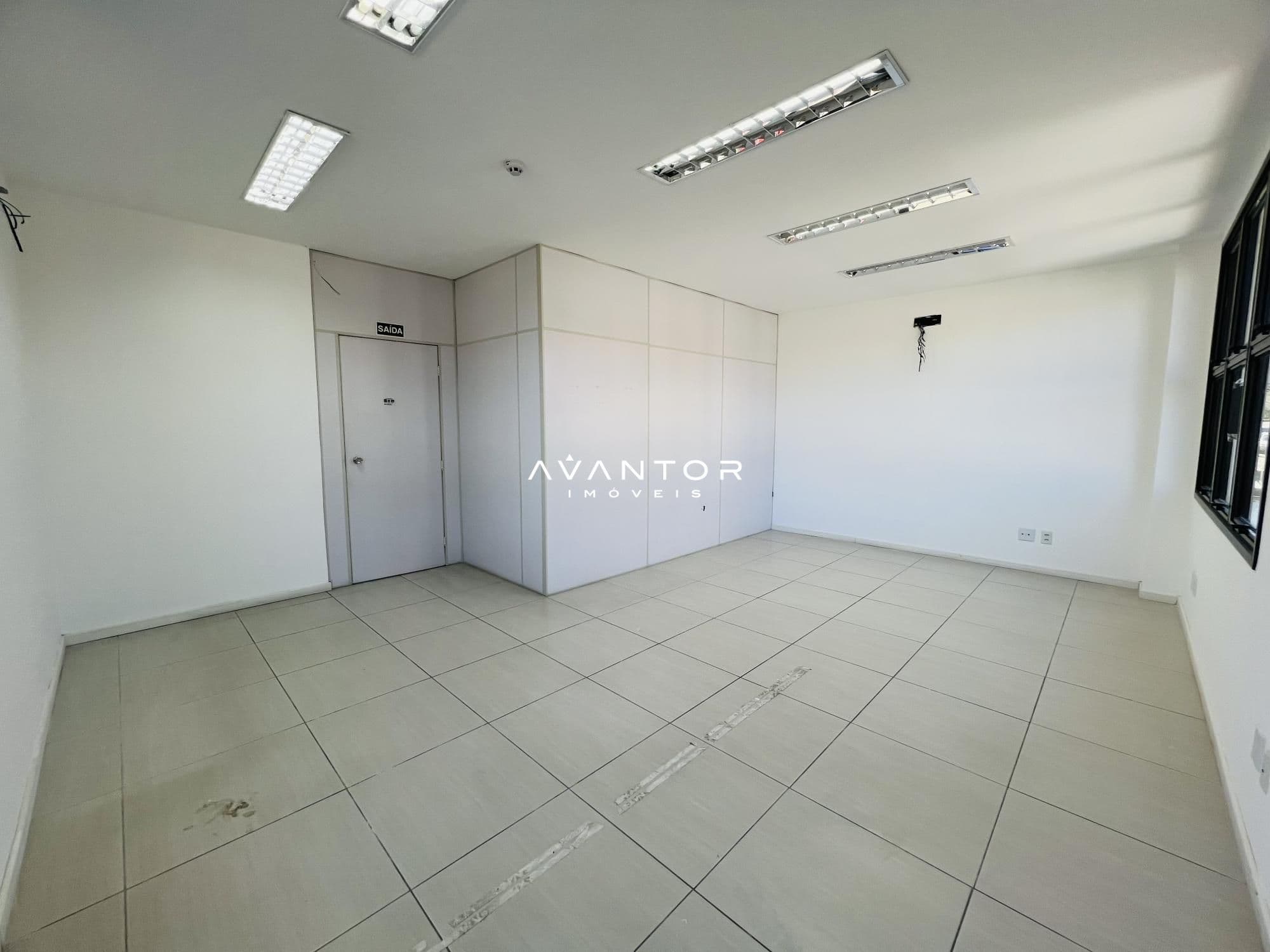 Sala Comercial com 1 sala à venda em Nossa Senhora das Dores, Santa Maria/RS — foto 12 de 17