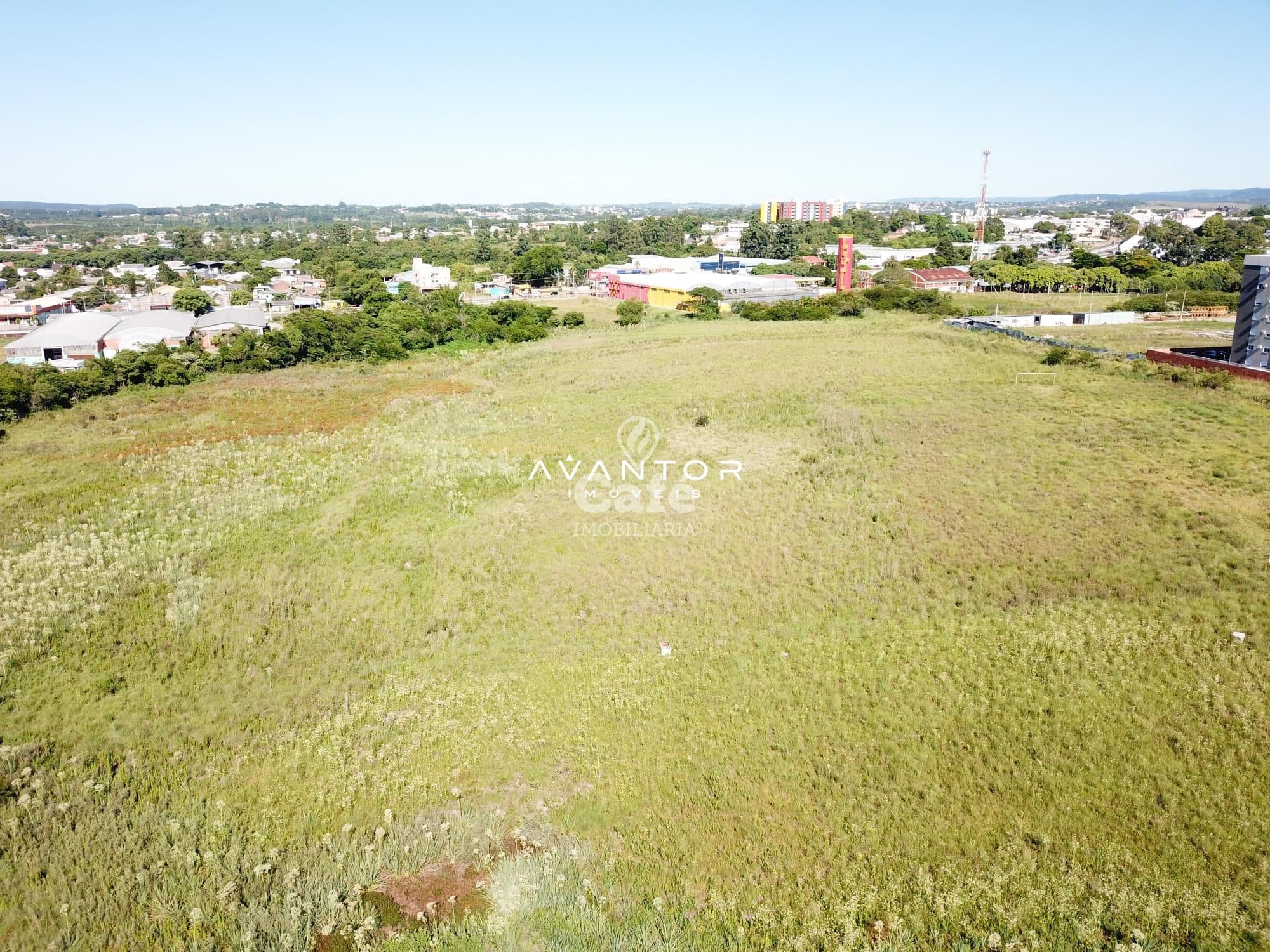 Amplo terreno com 4890 m² — Terreno à venda em Nossa Senhora Medianeira, Santa Maria/RS