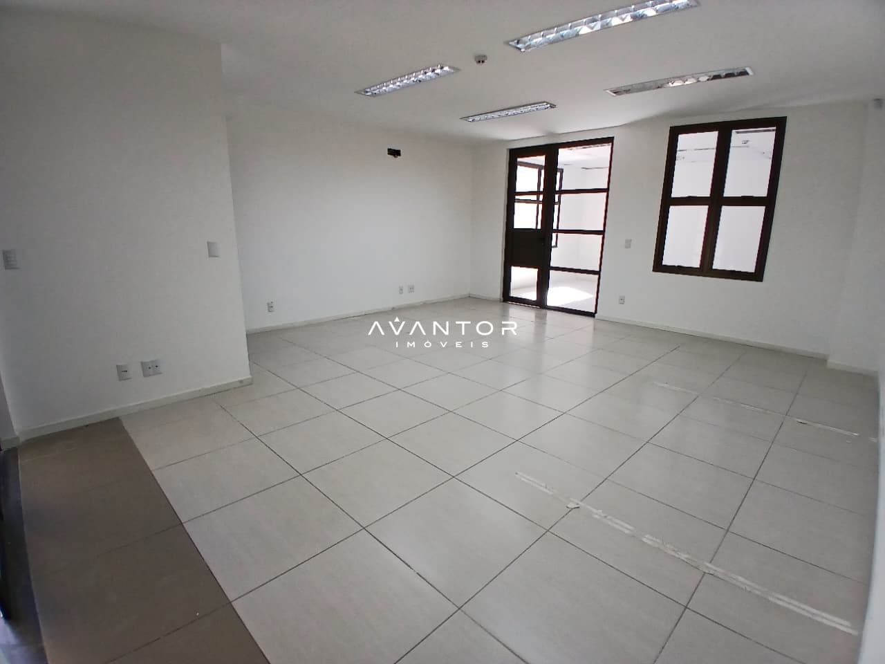 Sala Comercial com 1 sala à venda em Nossa Senhora das Dores, Santa Maria/RS — foto 3 de 5