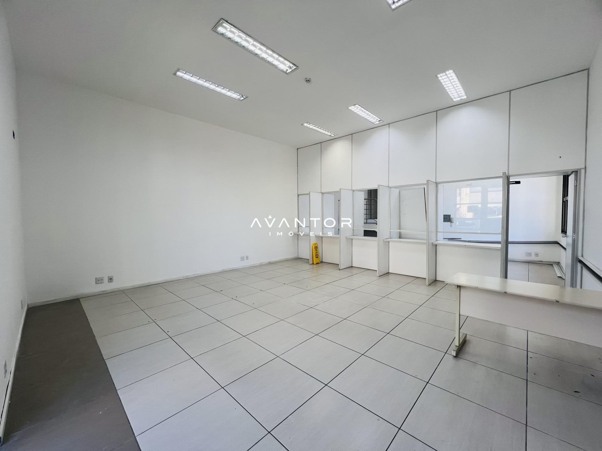 Loja com 1 sala à venda no Centro Profissional Montevidéo, em Nossa Senhora das Dores, Santa Maria/RS — foto 3 de 7