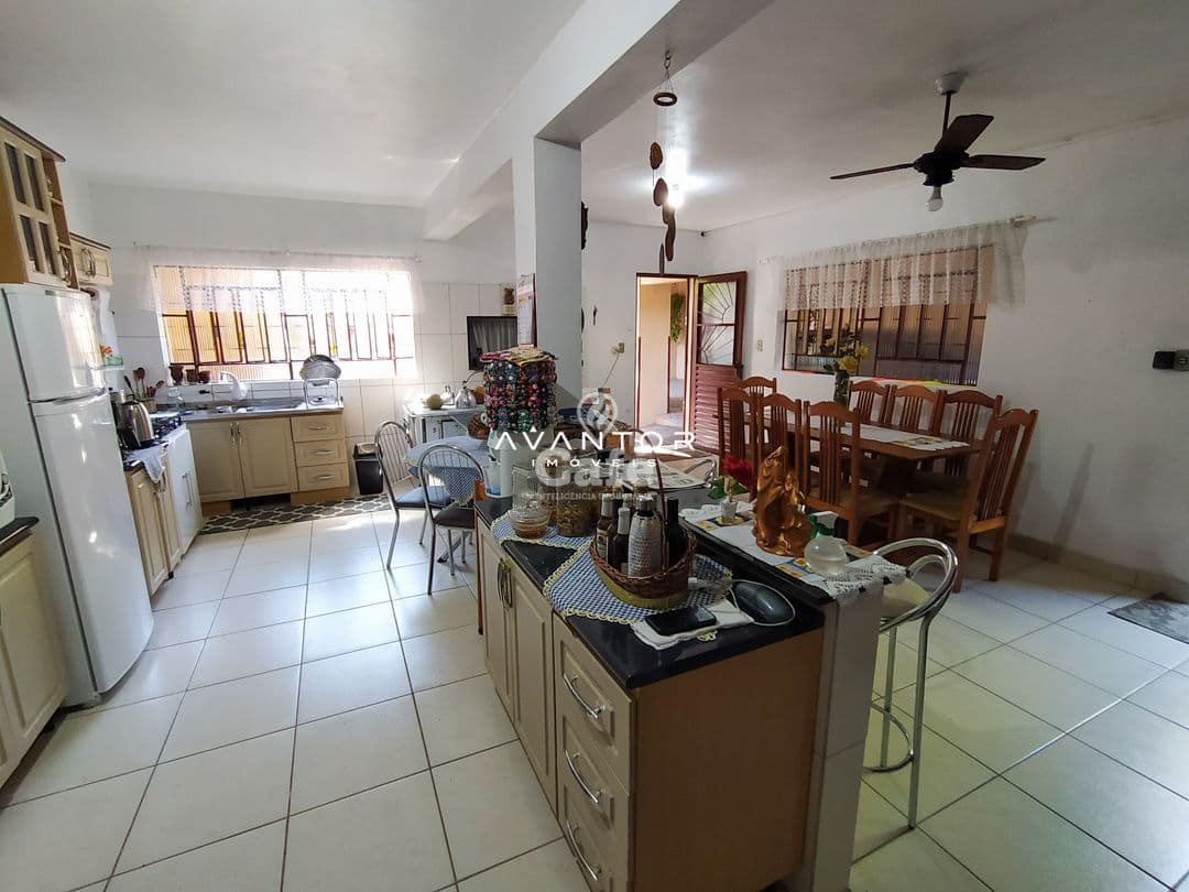 Casa, 6 Dormitórios, 1 Suíte, 5 Banheiros, 2 Vagas, Salão de festas, Sacada, Terraço, Noss — Casa com 6 quartos à venda em Nossa Senhora do Rosário, Santa Maria/RS
