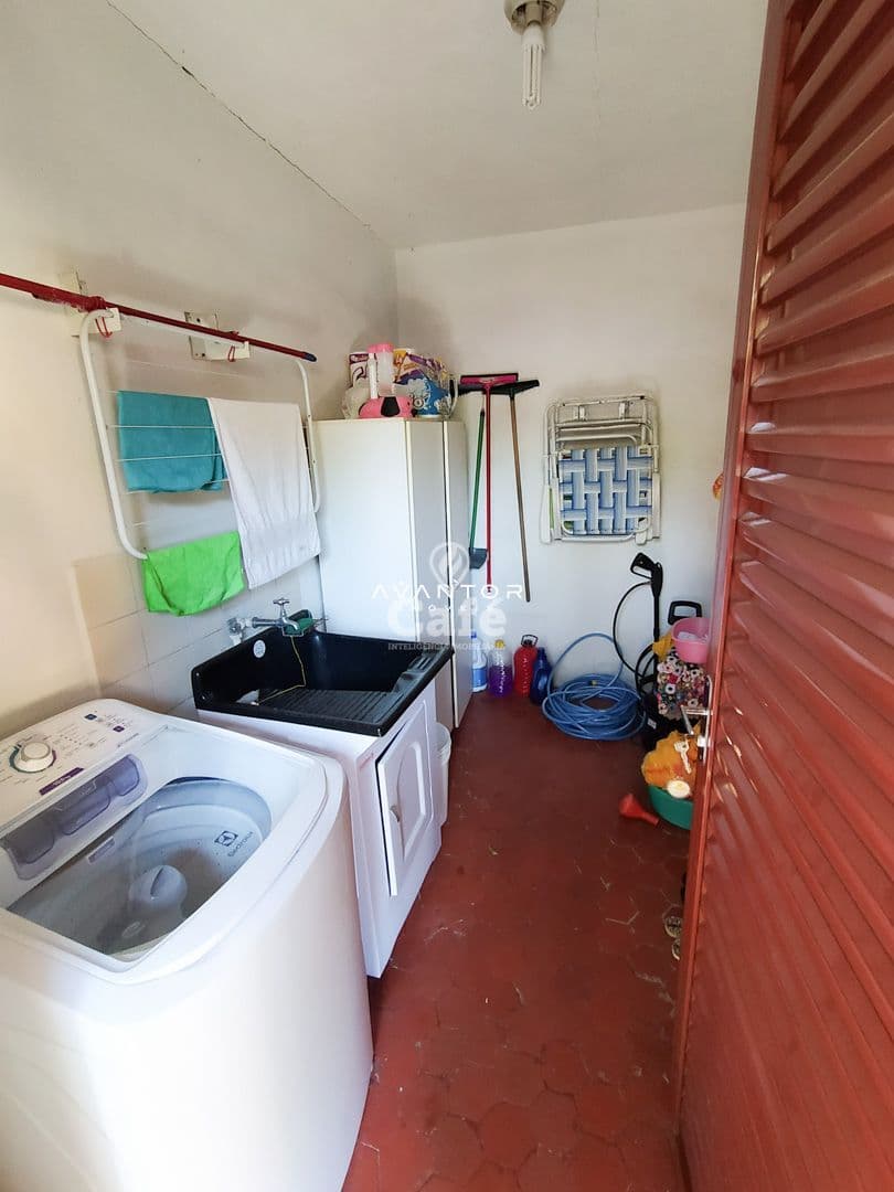 Casa, 6 Dormitórios, 1 Suíte, 5 Banheiros, 2 Vagas, Salão de festas, Sacada, Terraço, Noss — Casa com 6 quartos à venda em Nossa Senhora do Rosário, Santa Maria/RS