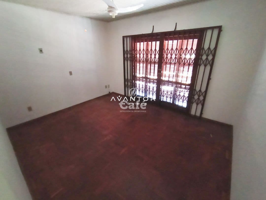 Casa, 6 Dormitórios, 1 Suíte, 5 Banheiros, 2 Vagas, Salão de festas, Sacada, Terraço, Noss — Casa com 6 quartos à venda em Nossa Senhora do Rosário, Santa Maria/RS