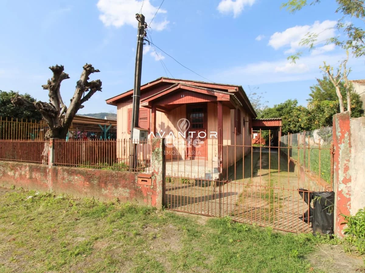 Terreno potencial para edificações, próximo ao centro de Santa Maria-RS — Casa com 3 quartos à venda em Nossa Senhora do Rosário, Santa Maria/RS