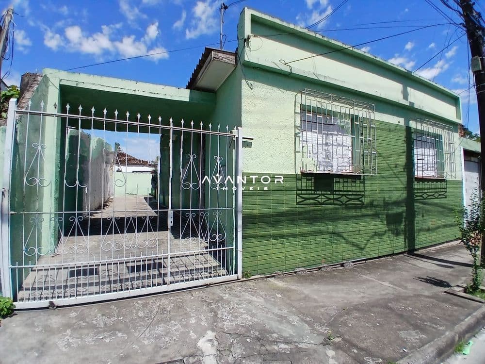 Fachada da casa com portão — Casa com 4 quartos à venda em Nossa Senhora do Rosário, Santa Maria/RS