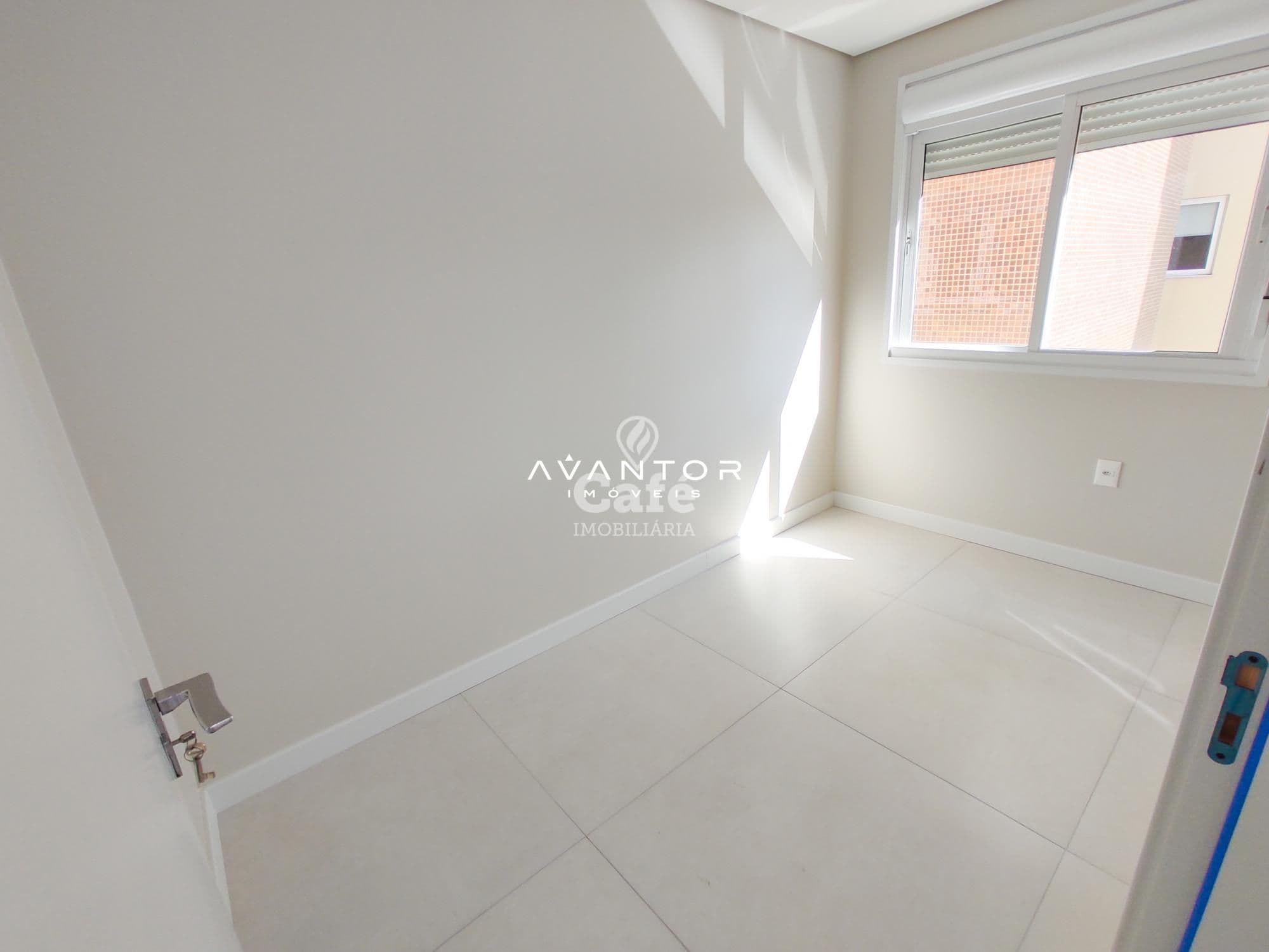 Apartamento amplo com 4 dormitórios, sendo 3 suíte, ampla área gourmet, 3 vagas de garagen — Apartamento com 4 quartos à venda em Nossa Senhora de Lourdes, Santa Maria/RS
