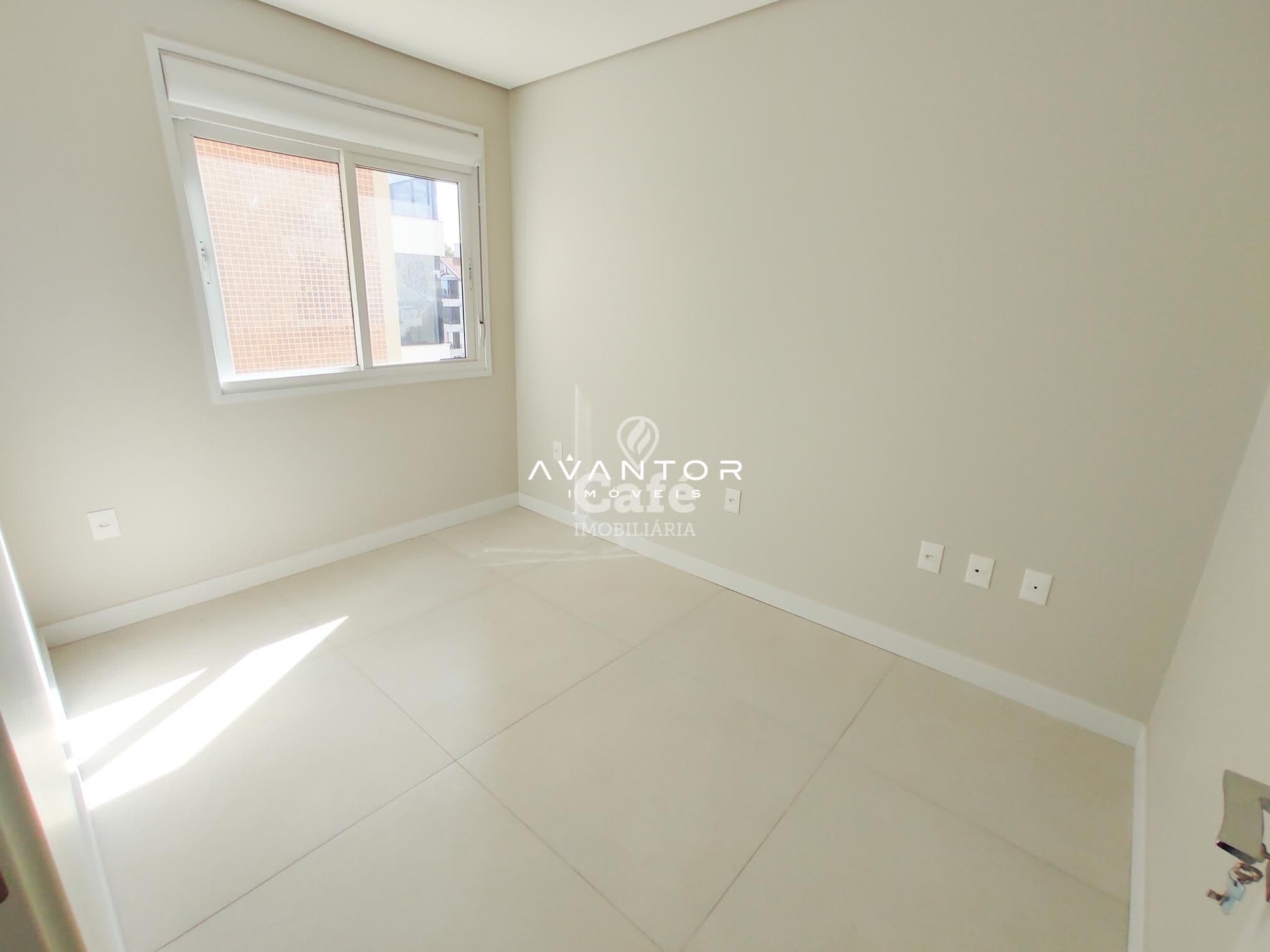 Apartamento amplo com 4 dormitórios, sendo 3 suíte, ampla área gourmet, 3 vagas de garagen — Apartamento com 4 quartos à venda em Nossa Senhora de Lourdes, Santa Maria/RS