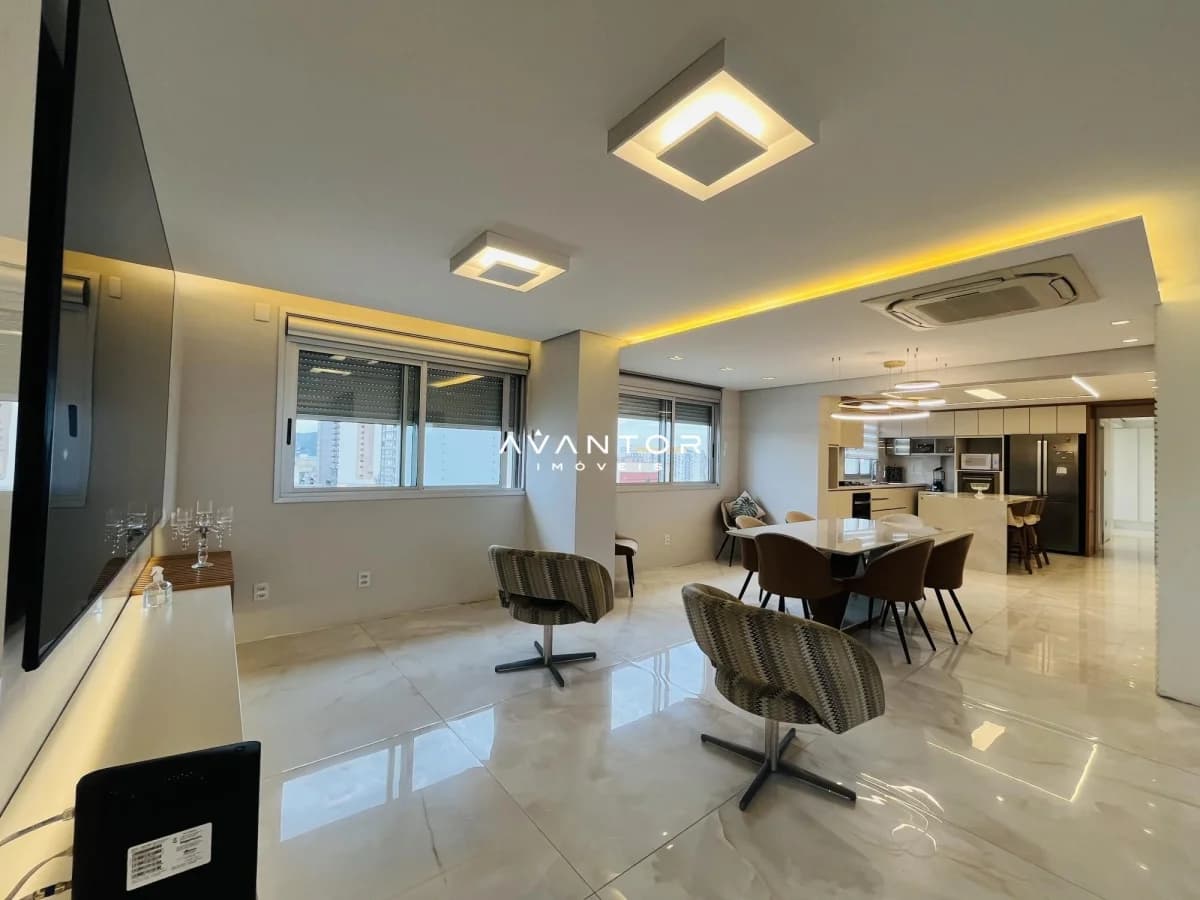 Sala de estar integrada à cozinha — Cobertura com 4 quartos à venda em Centro, Santa Maria/RS