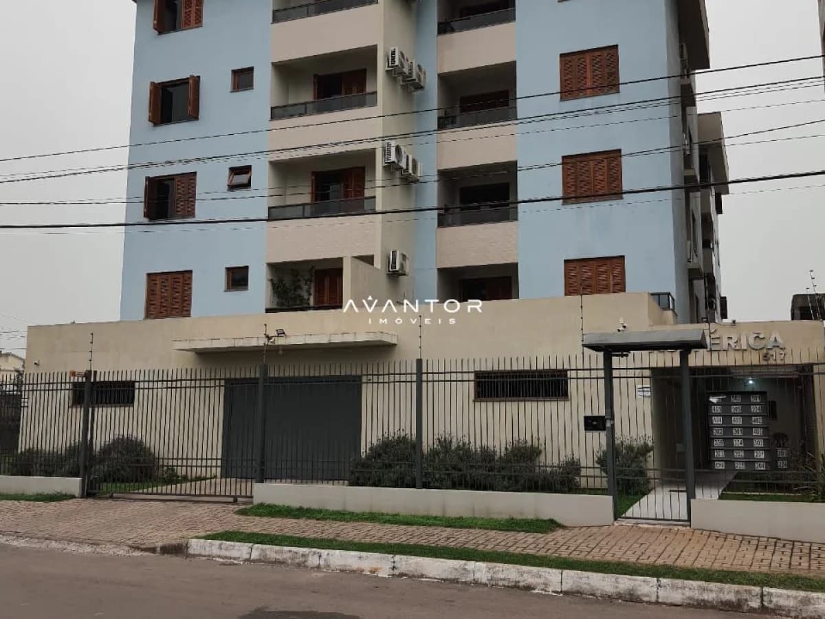 Fachada do prédio com garagem — Apartamento com 2 quartos à venda no Residencial Erica, em Camobi, Santa Maria/RS