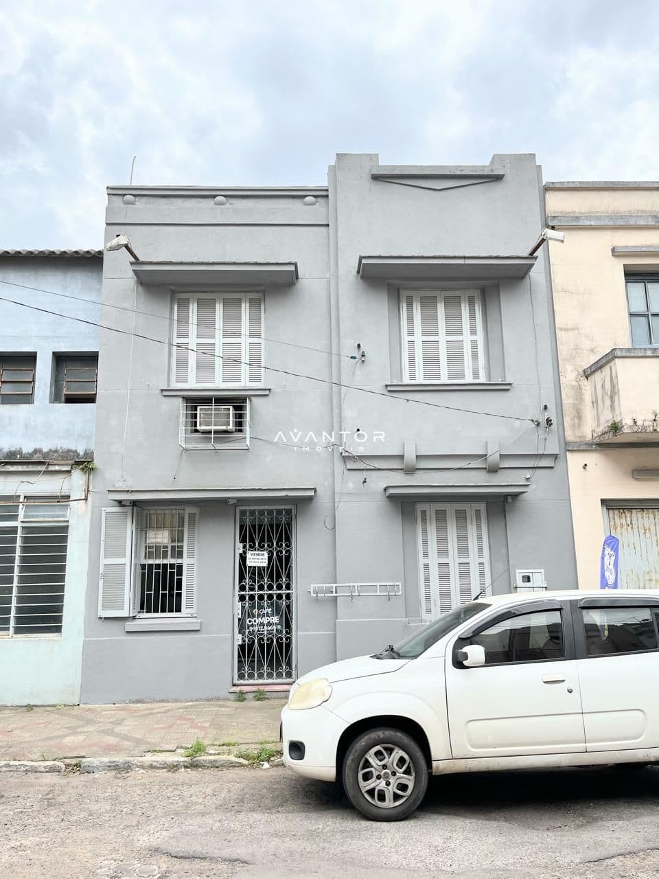 Fachada da casa com janelas — Casa com 3 quartos à venda em Nossa Senhora do Rosário, Santa Maria/RS