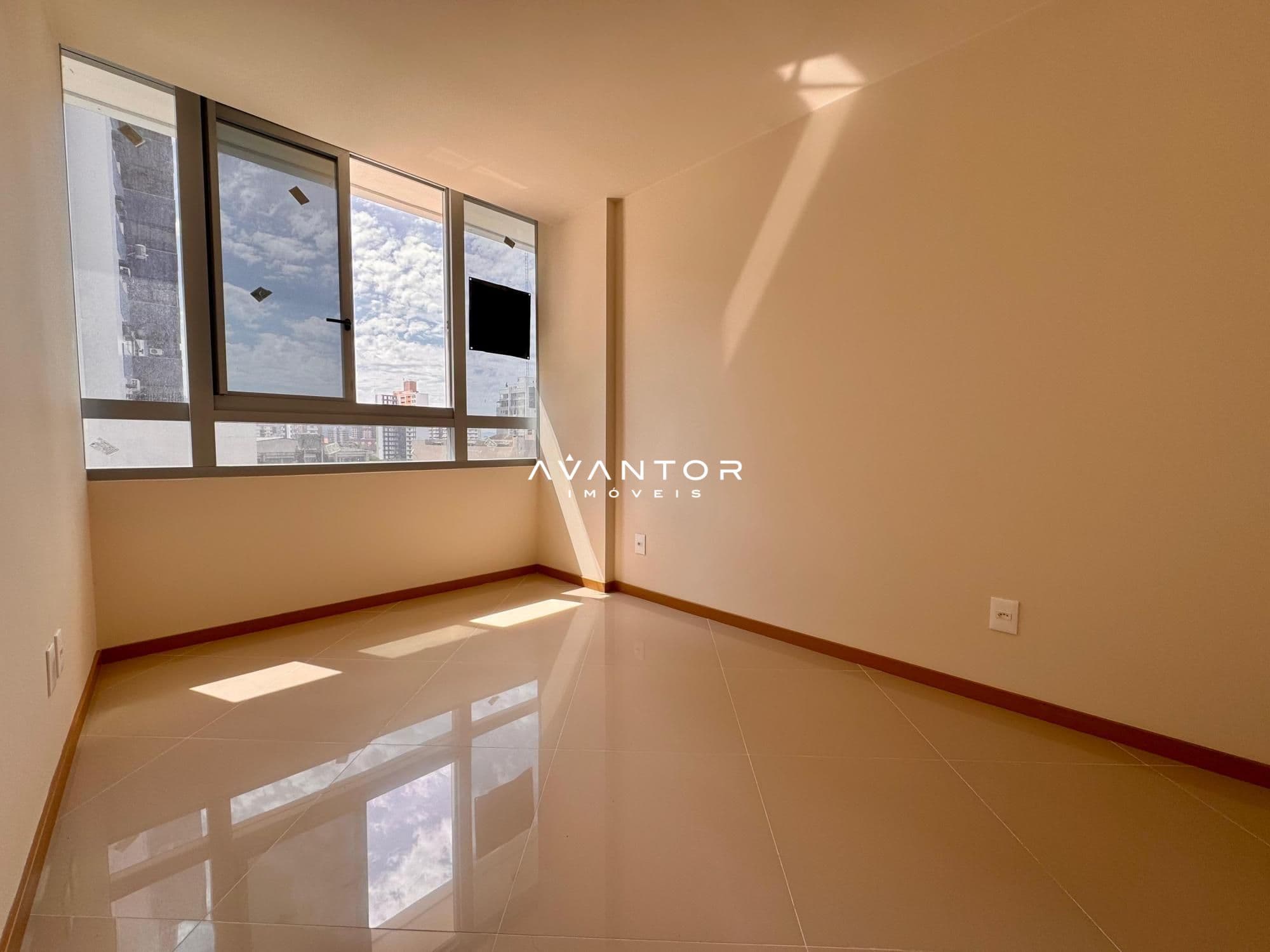 1° Dormitório — Apartamento com 2 quartos à venda no Residencial Cristo Rei, em Centro, Santa Maria/RS