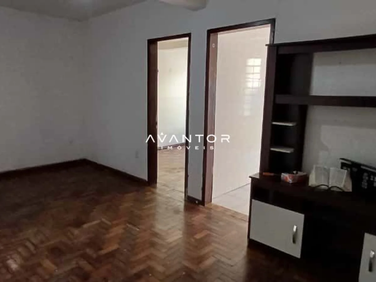 Dormitório com armários planejados — Edifício Cometa, Centro, Santa Maria/RS