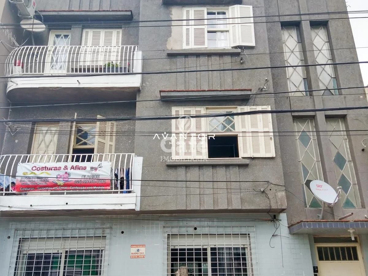 Fachada do prédio com sacadas — Apartamento com 3 quartos à venda em Centro, Santa Maria/RS