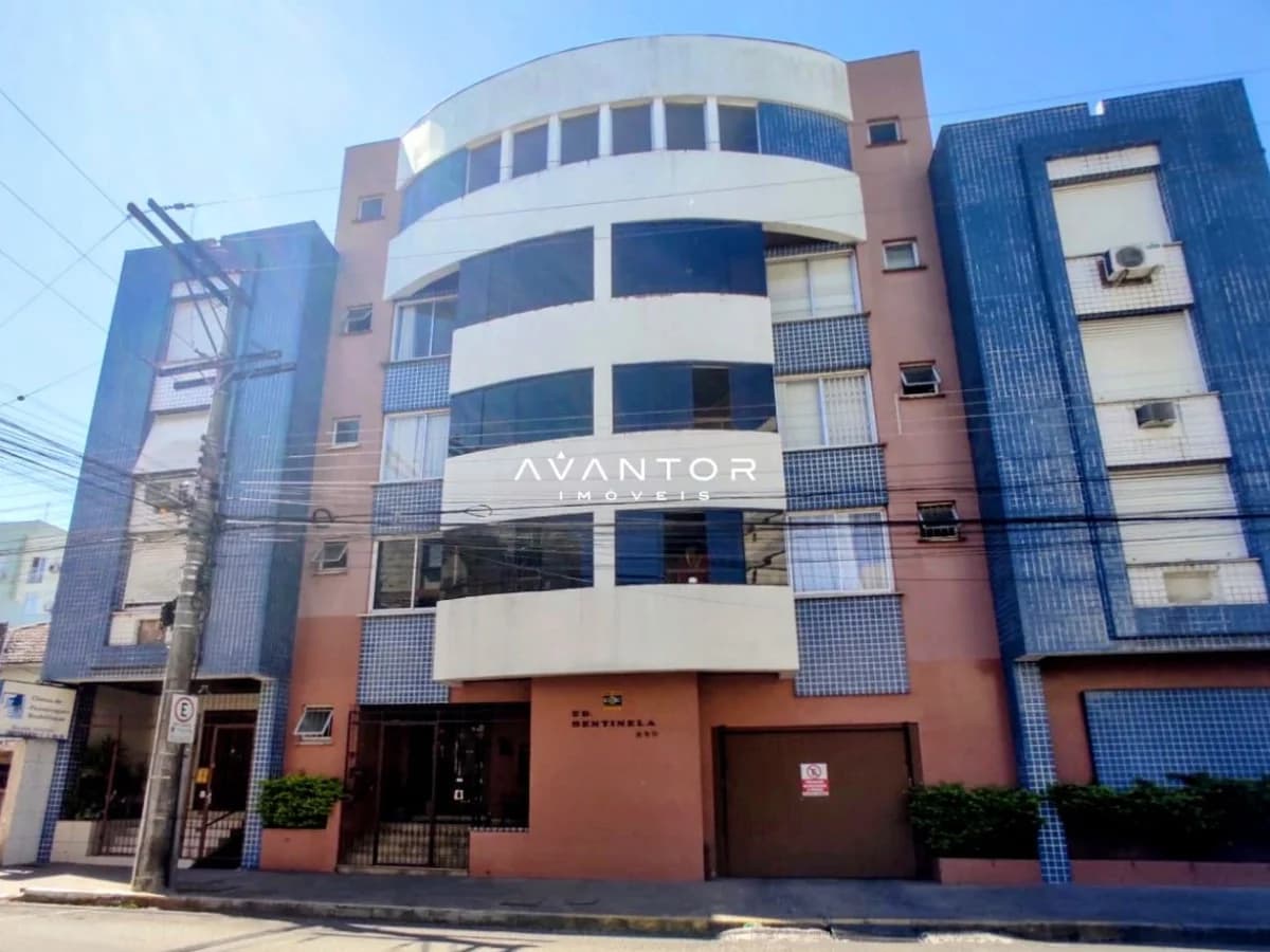 Fachada do prédio com sacadas — Apartamento com 2 quartos à venda em Nossa Senhora de Fátima, Santa Maria/RS